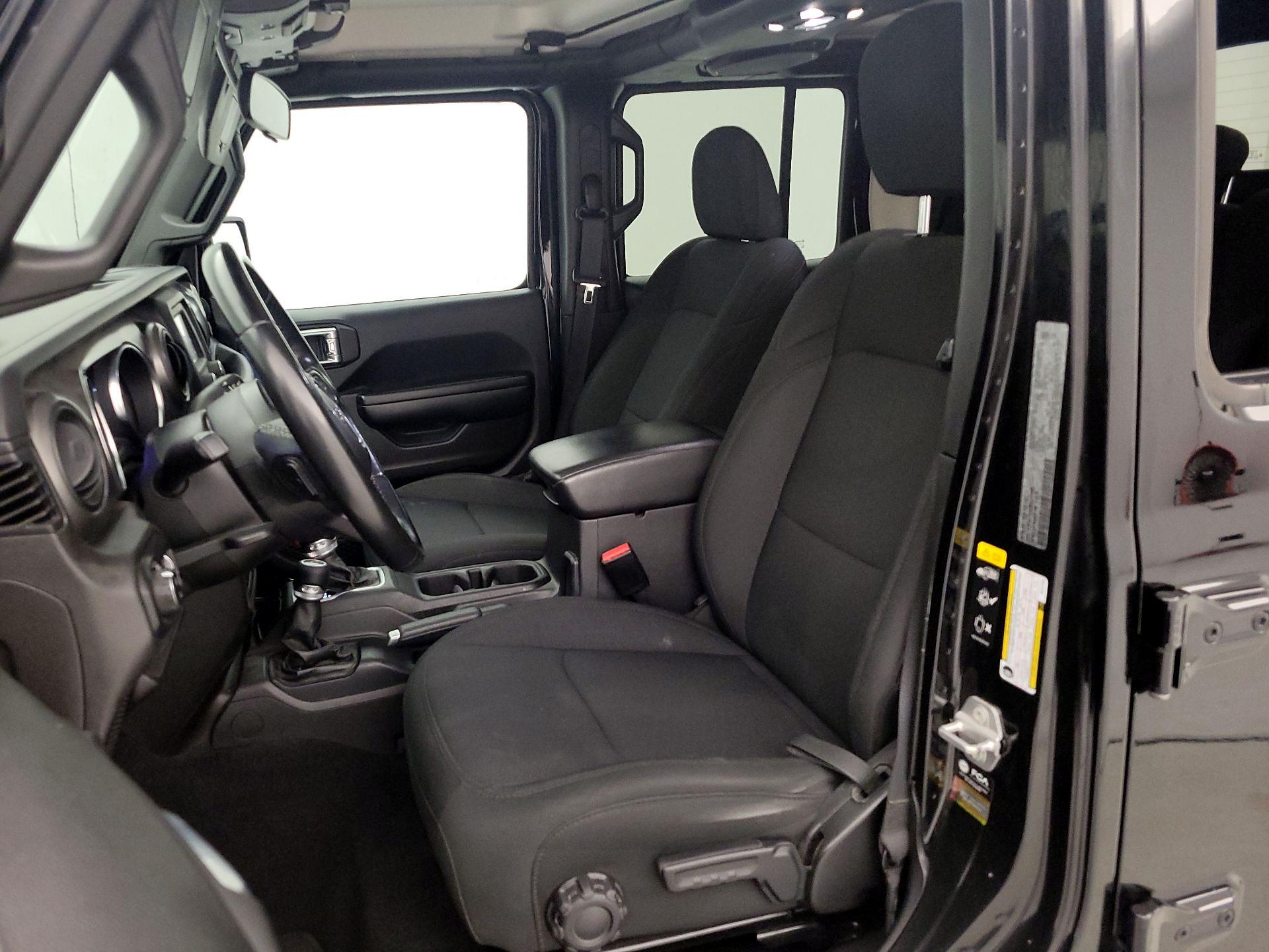 Thumbnail: 2021 Jeep Gladiator - 11