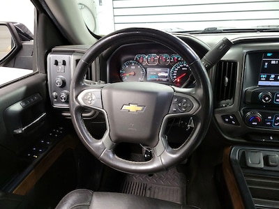 Steering Wheel & Instrument Cluster (On)