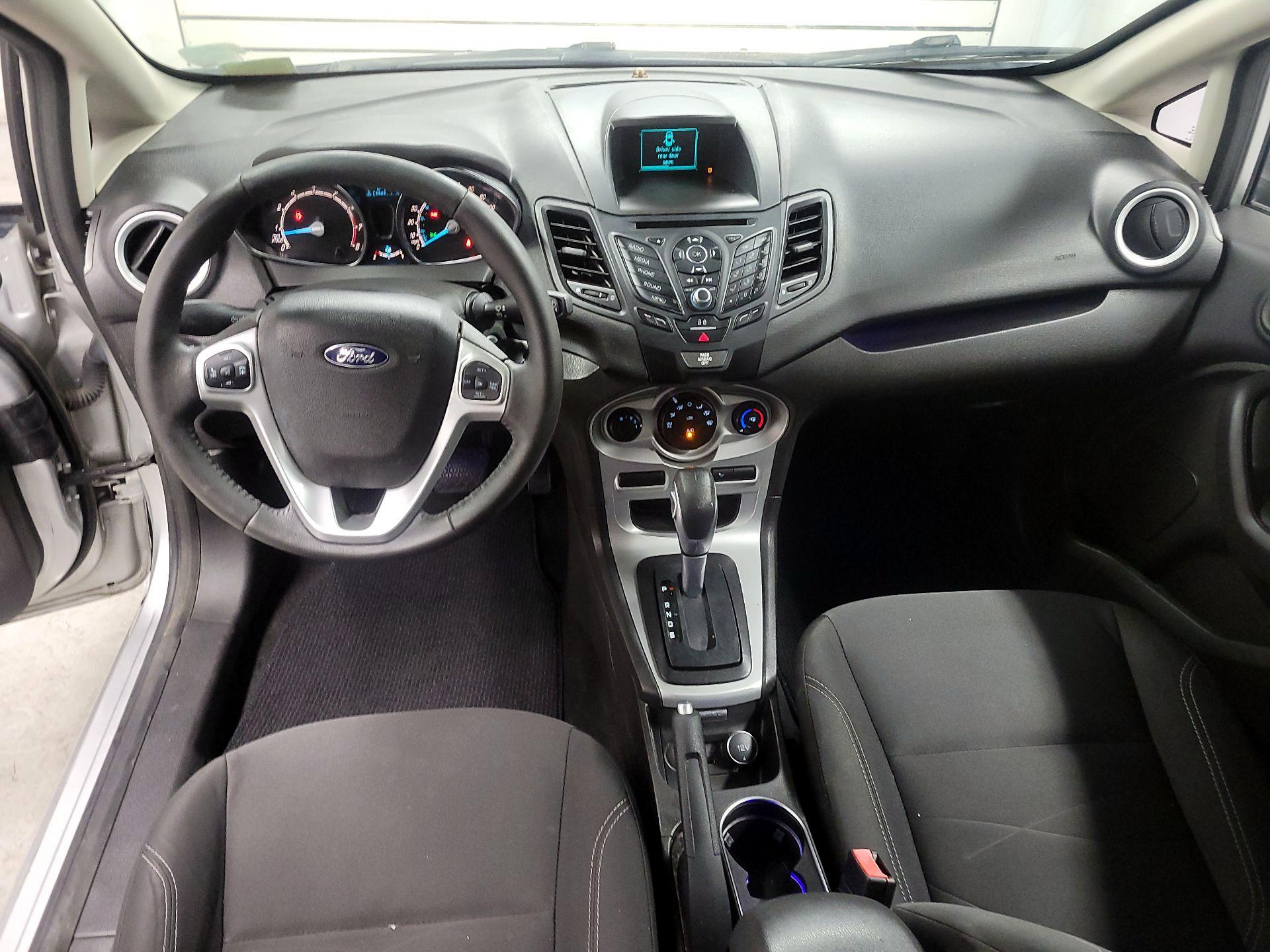 Thumbnail: 2015 Ford Fiesta - 9
