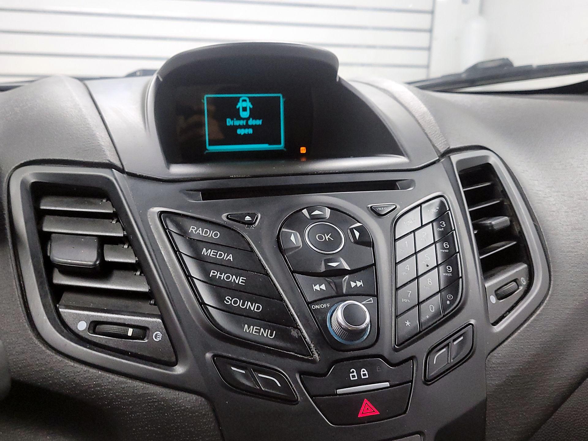 Thumbnail: 2015 Ford Fiesta - 14