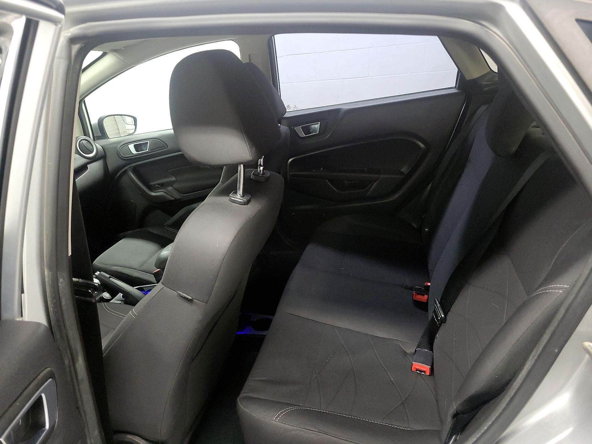 Thumbnail: 2015 Ford Fiesta - 17