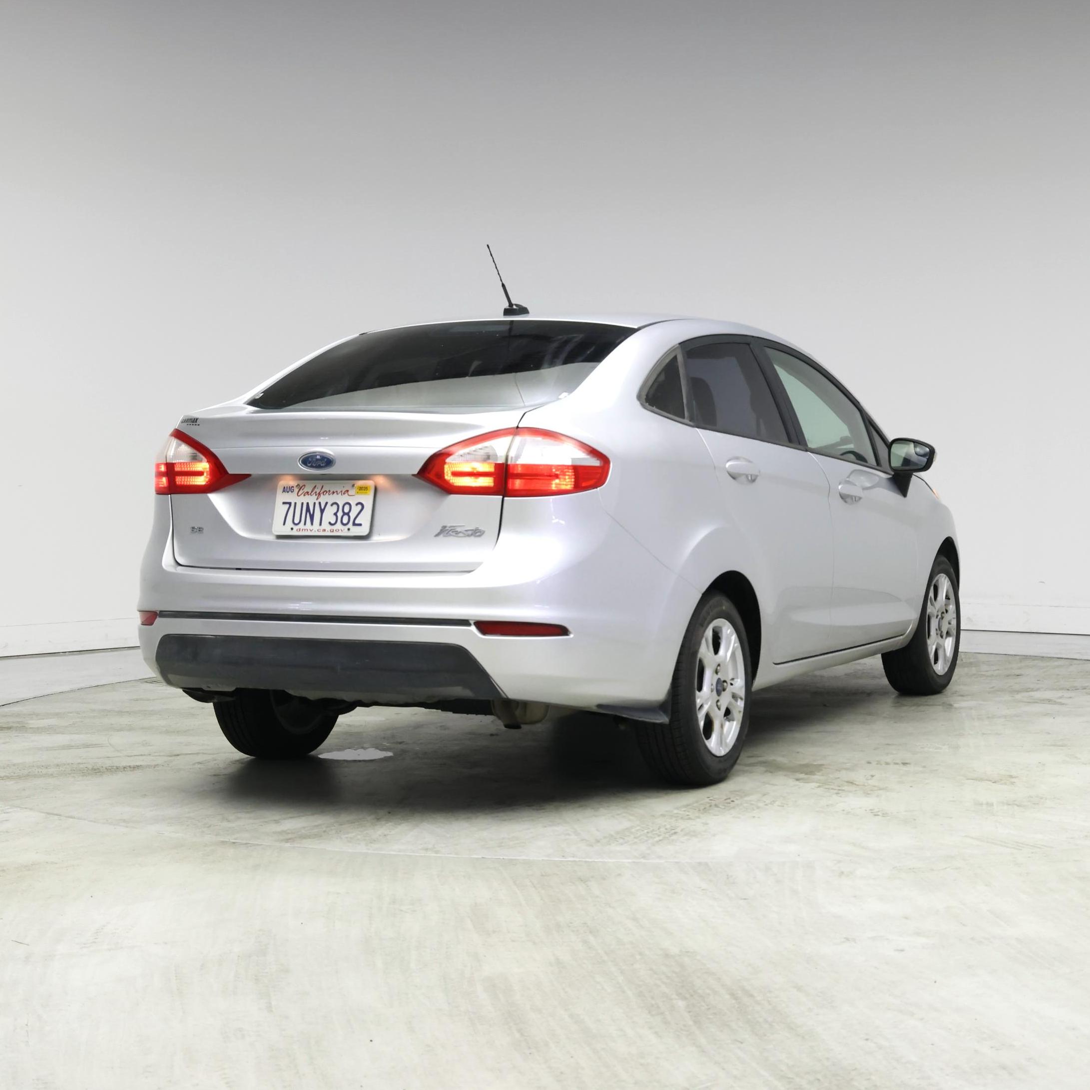 Thumbnail: 2015 Ford Fiesta - 8