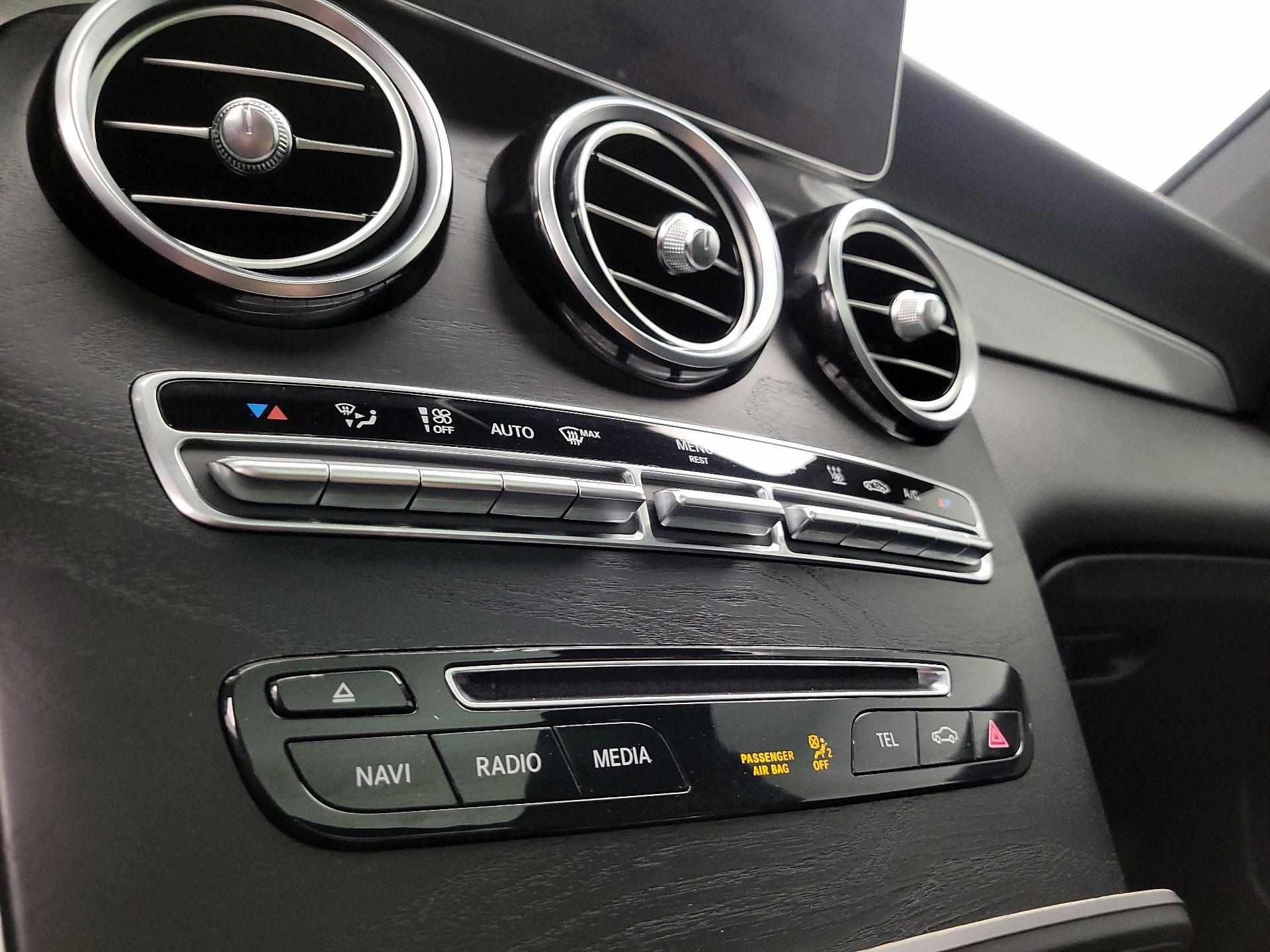 Thumbnail: 2019 Mercedes-Benz GLC - 17