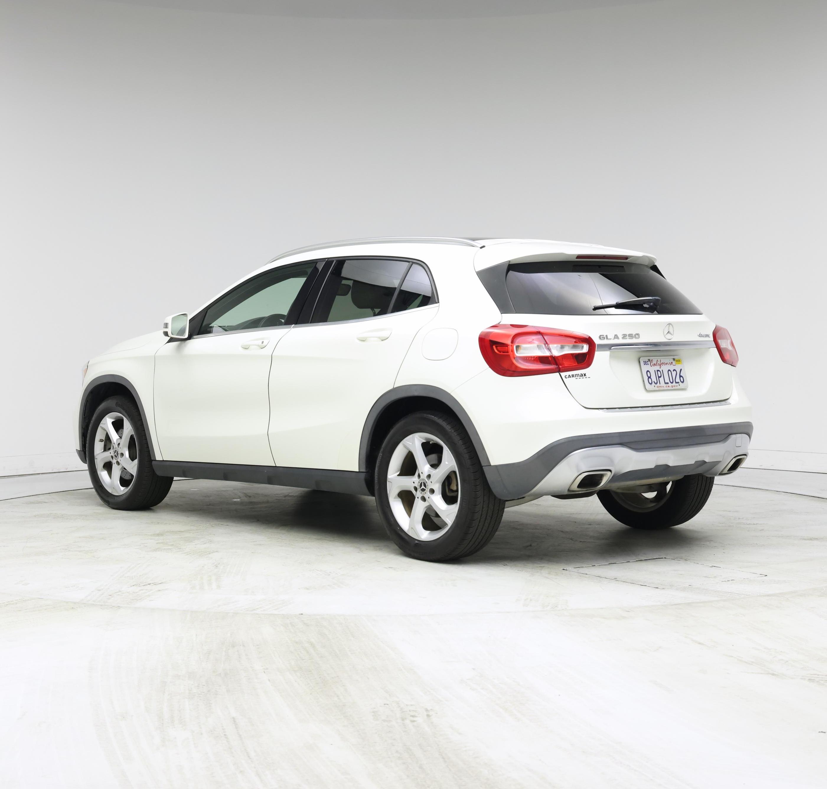 Thumbnail: 2018 Mercedes-Benz GLA - 2