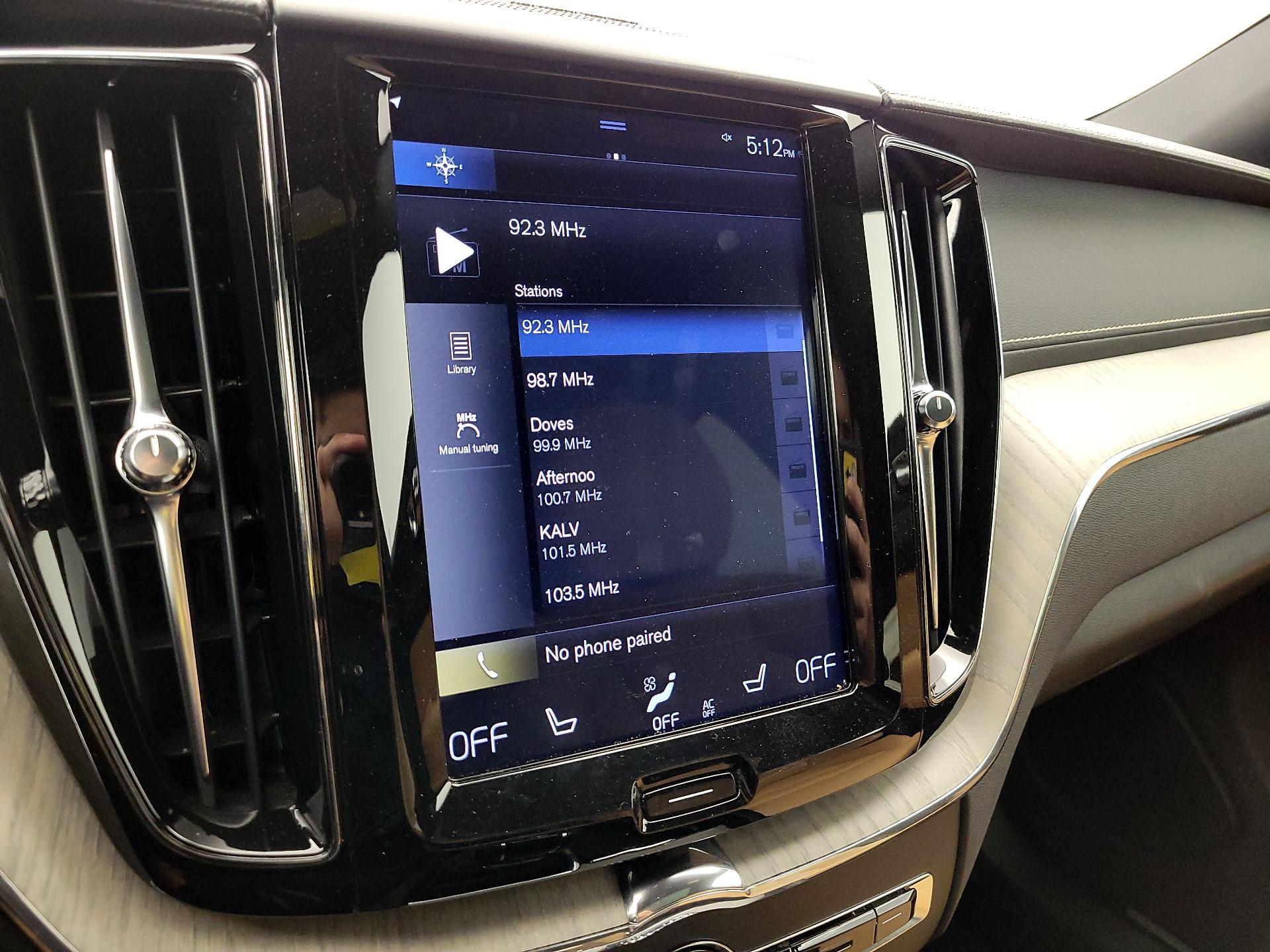 Thumbnail: 2019 Volvo XC60 - 16