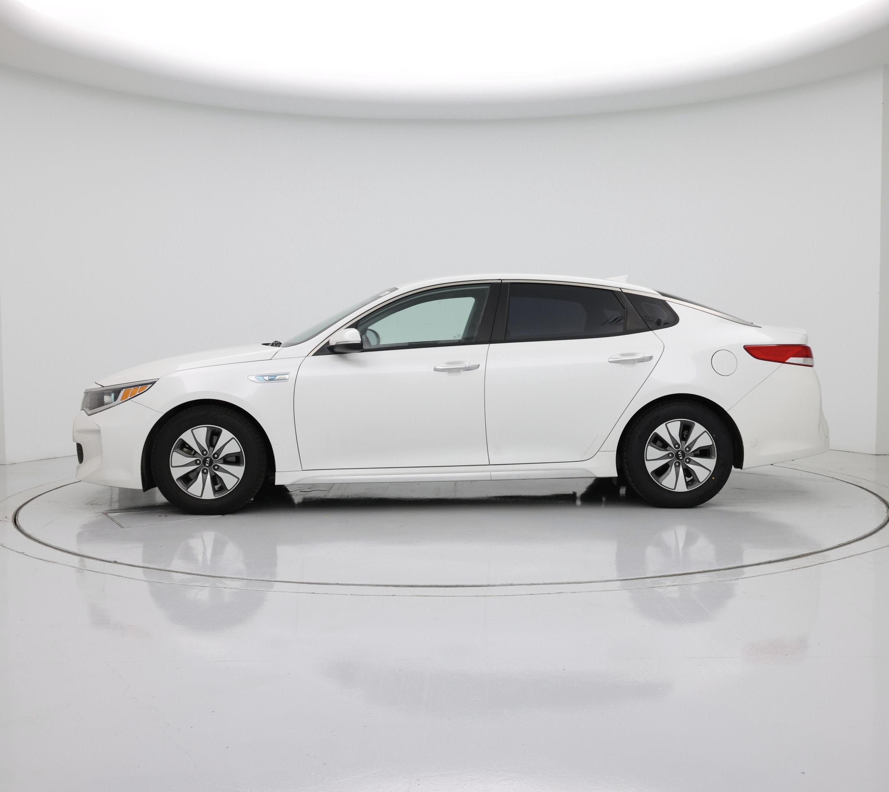 Thumbnail: 2017 Kia Optima - 3