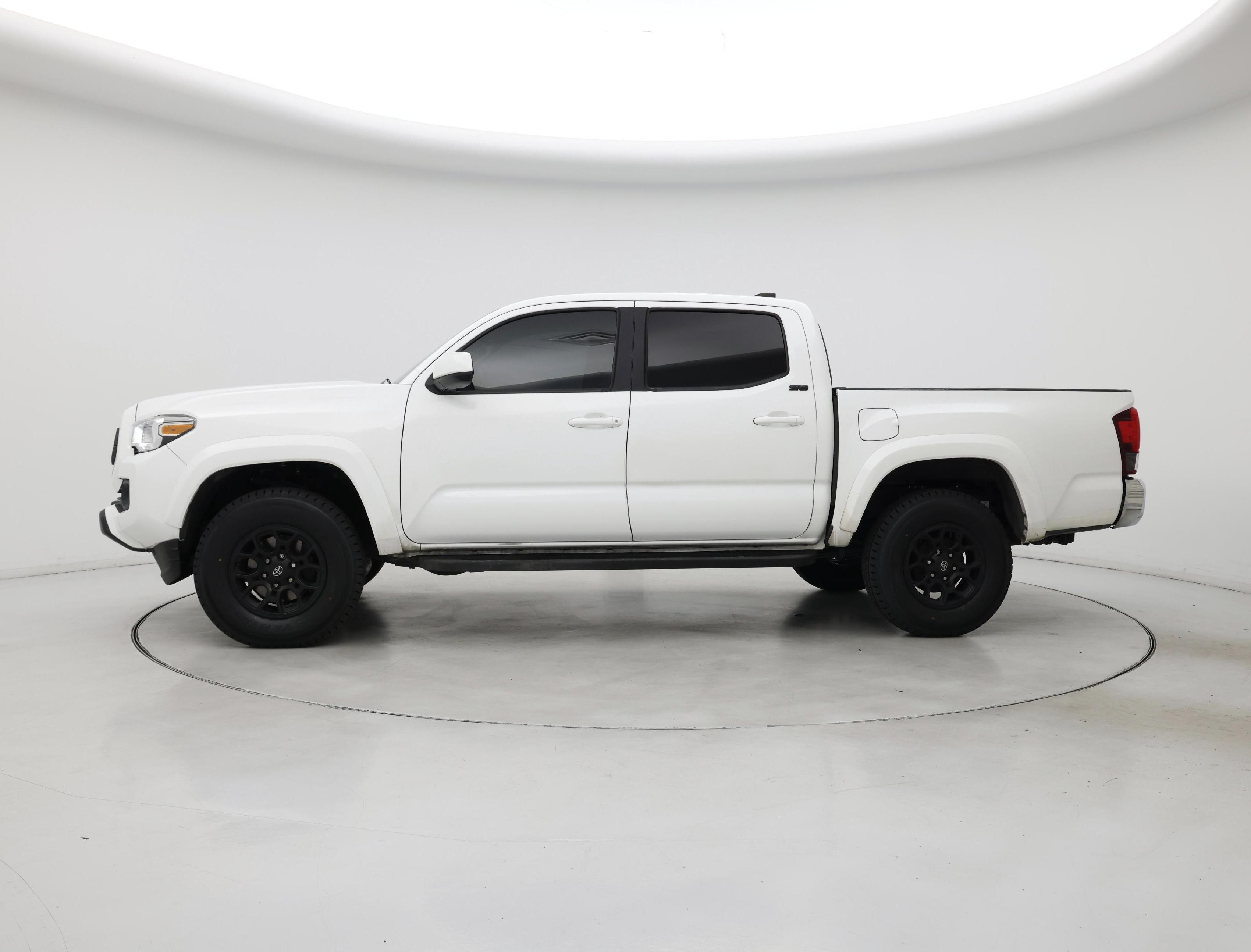 Thumbnail: 2022 Toyota Tacoma - 3
