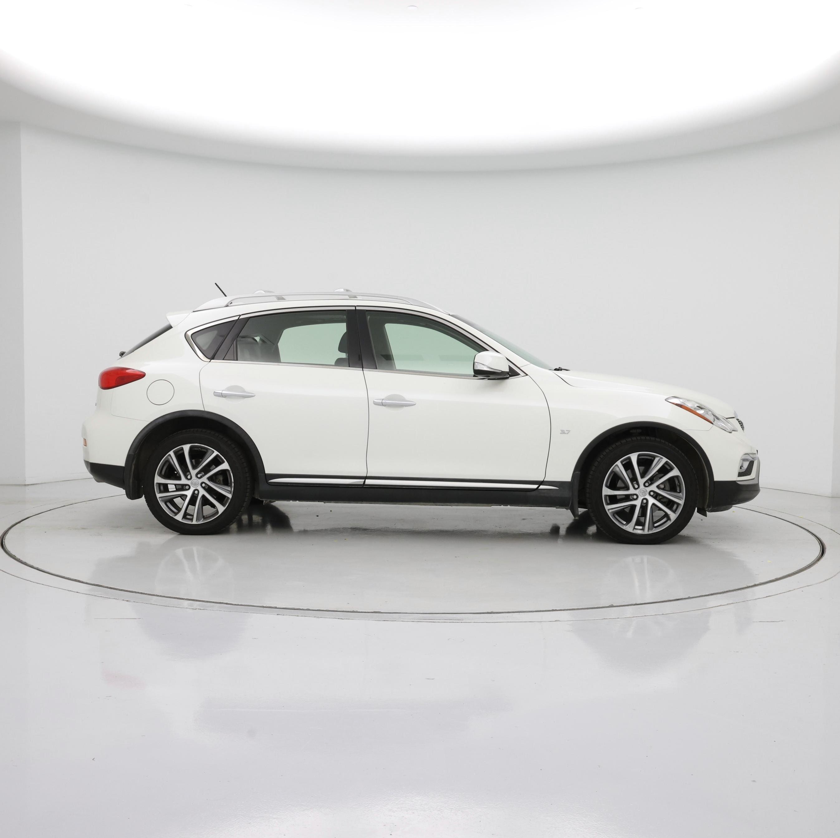 Thumbnail: 2017 INFINITI QX50 - 7