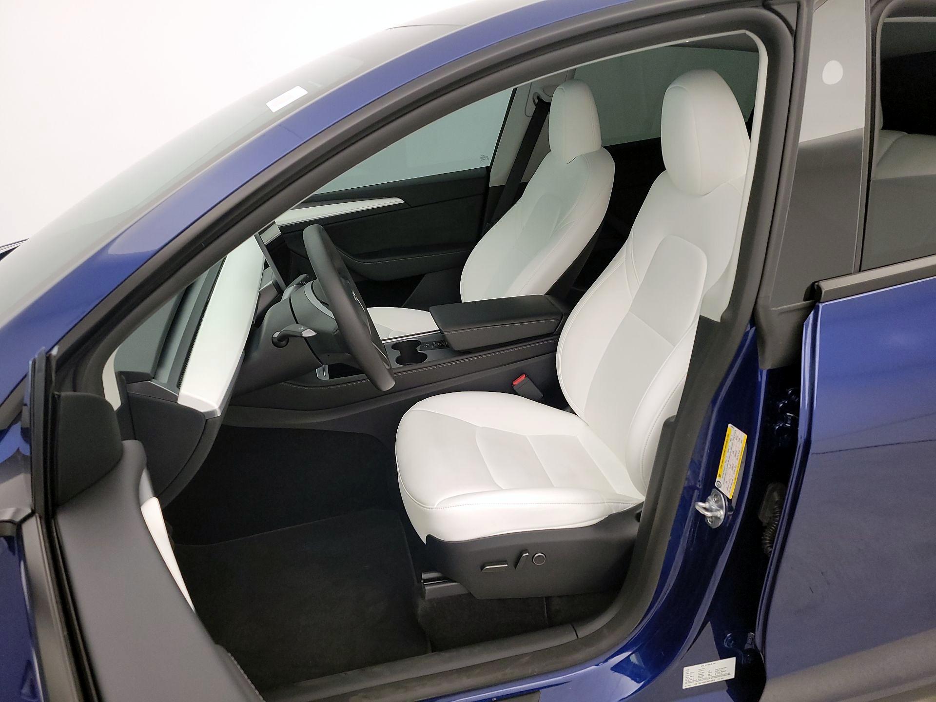 Thumbnail: 2025 Tesla Model Y - 11