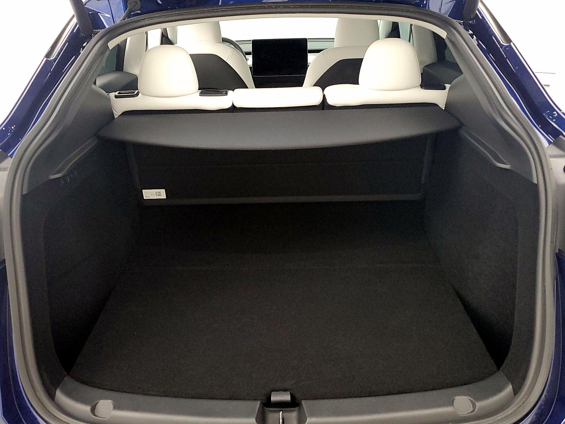Thumbnail: 2025 Tesla Model Y - 19