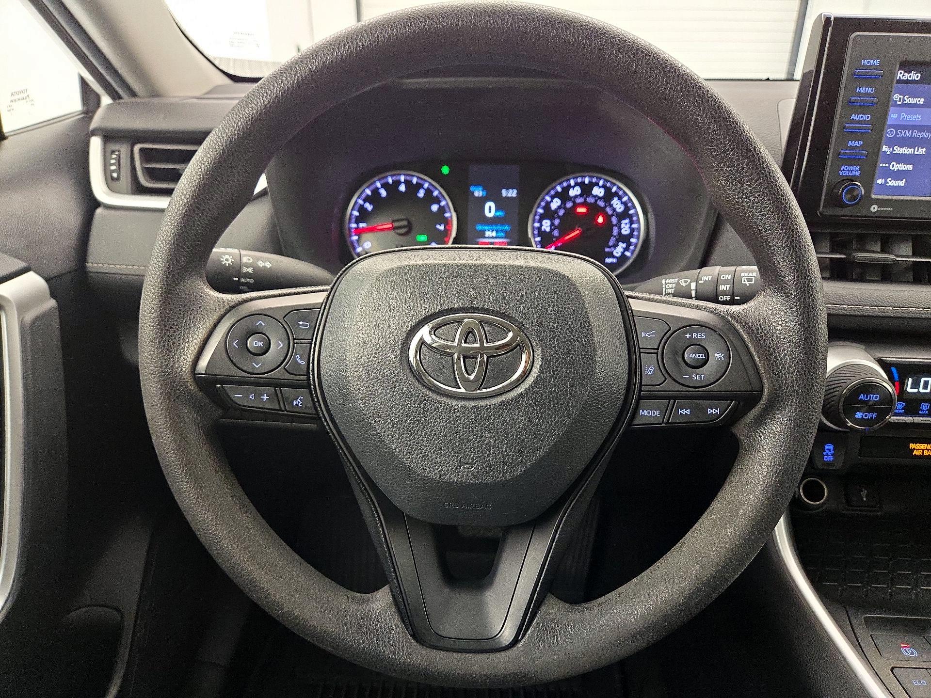 Thumbnail: 2022 Toyota RAV4 - 10