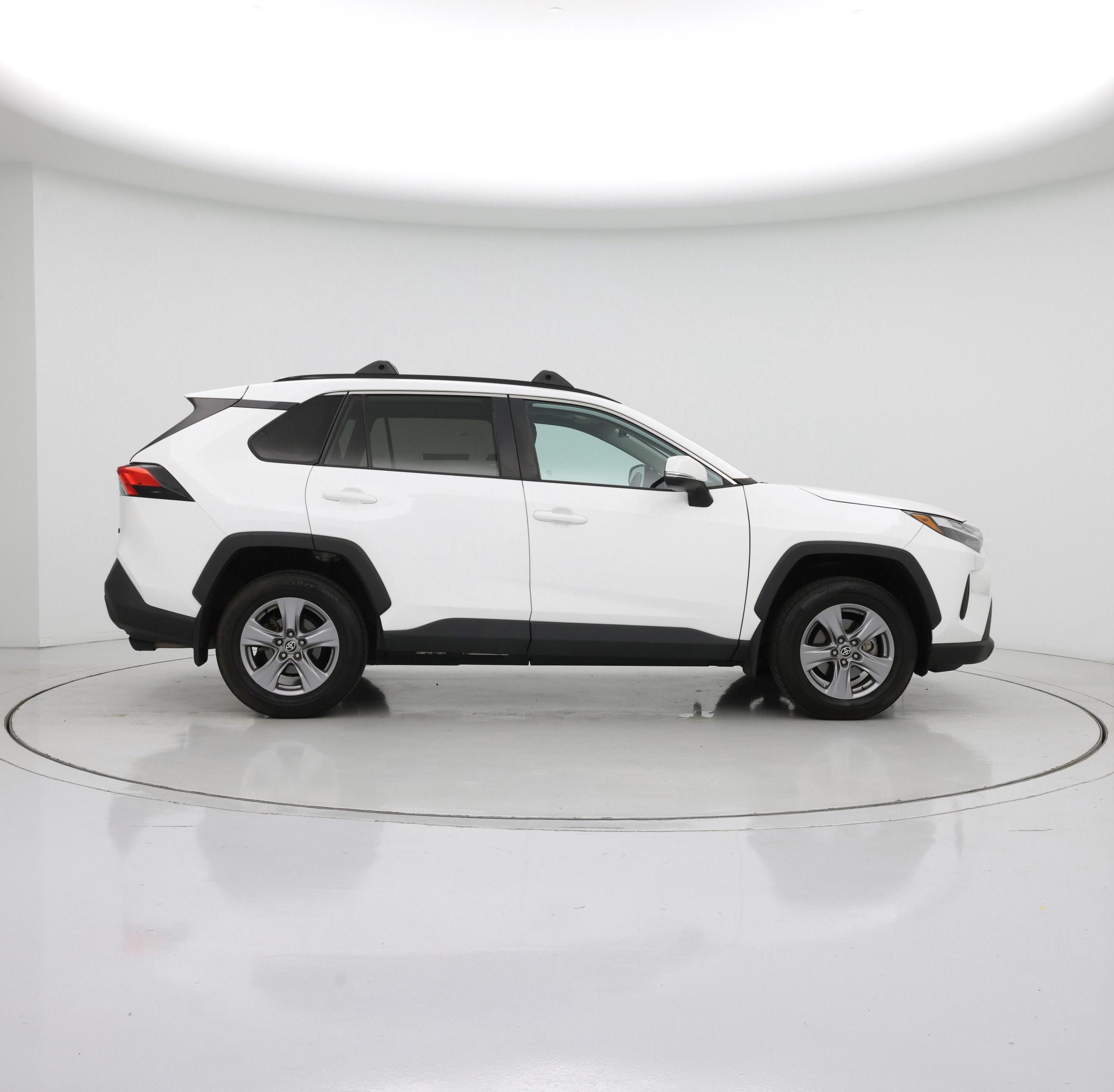 Thumbnail: 2022 Toyota RAV4 - 7