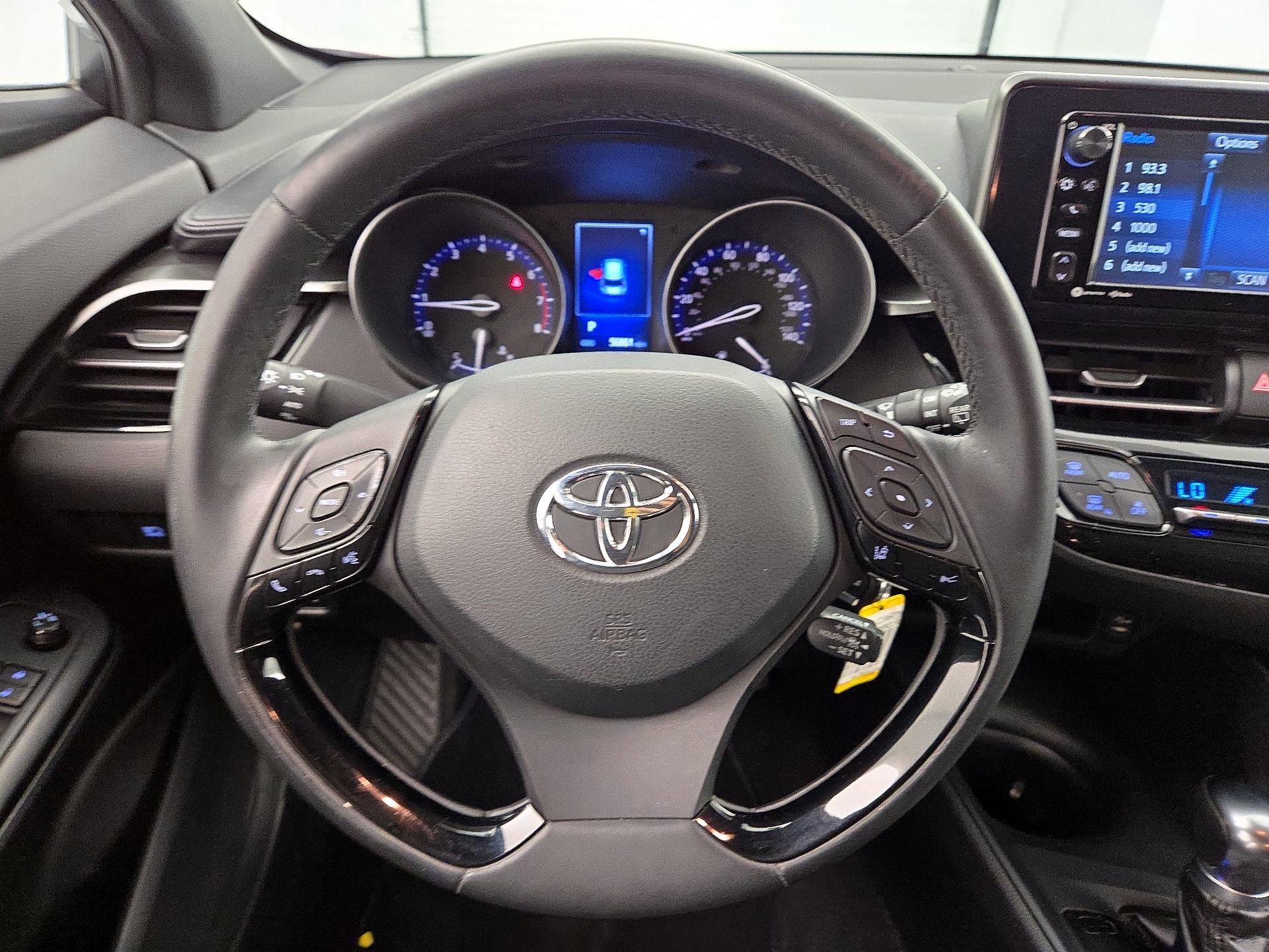 Thumbnail: 2018 Toyota C-HR - 10