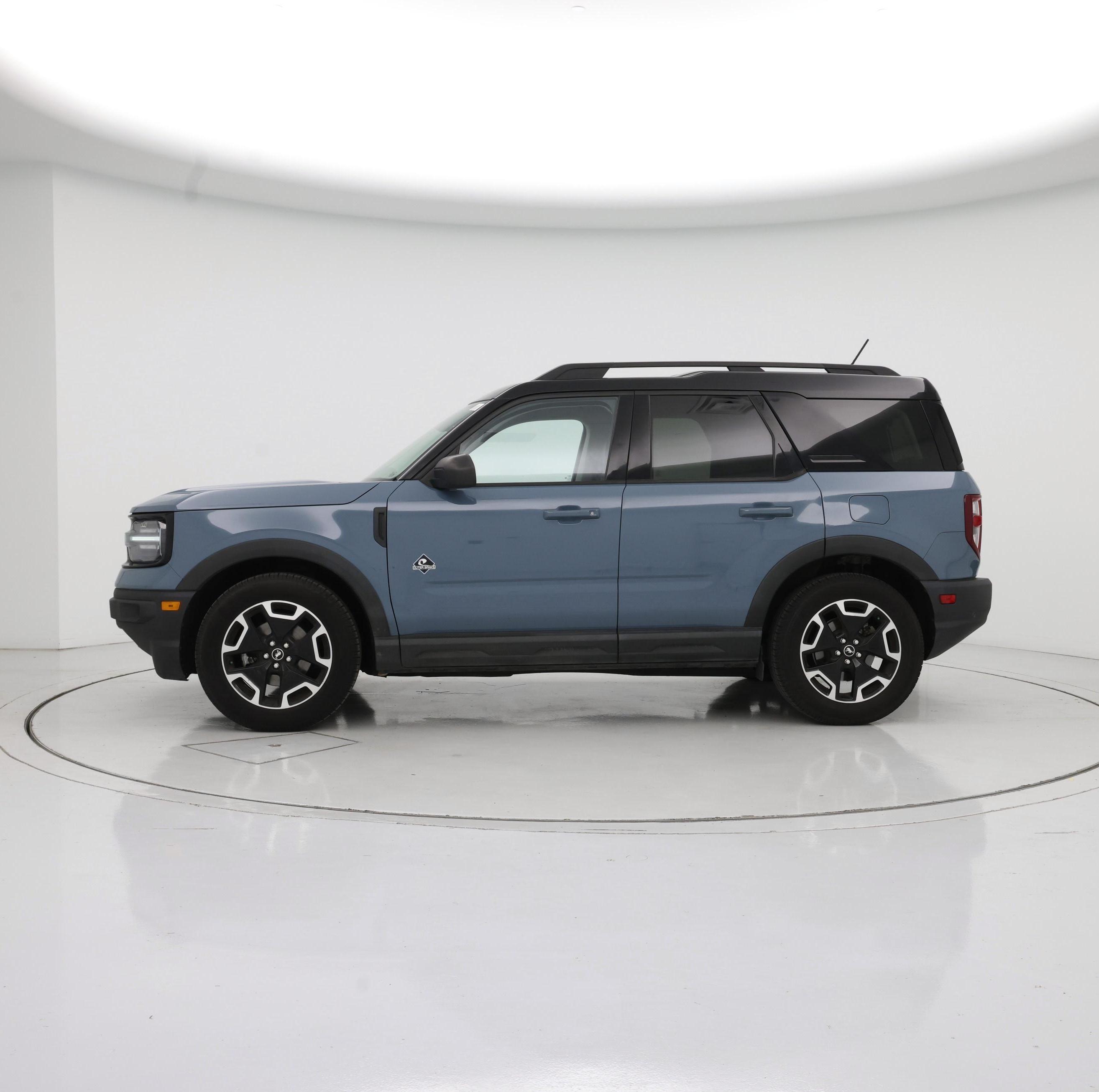 Thumbnail: 2021 Ford Bronco Sport - 3