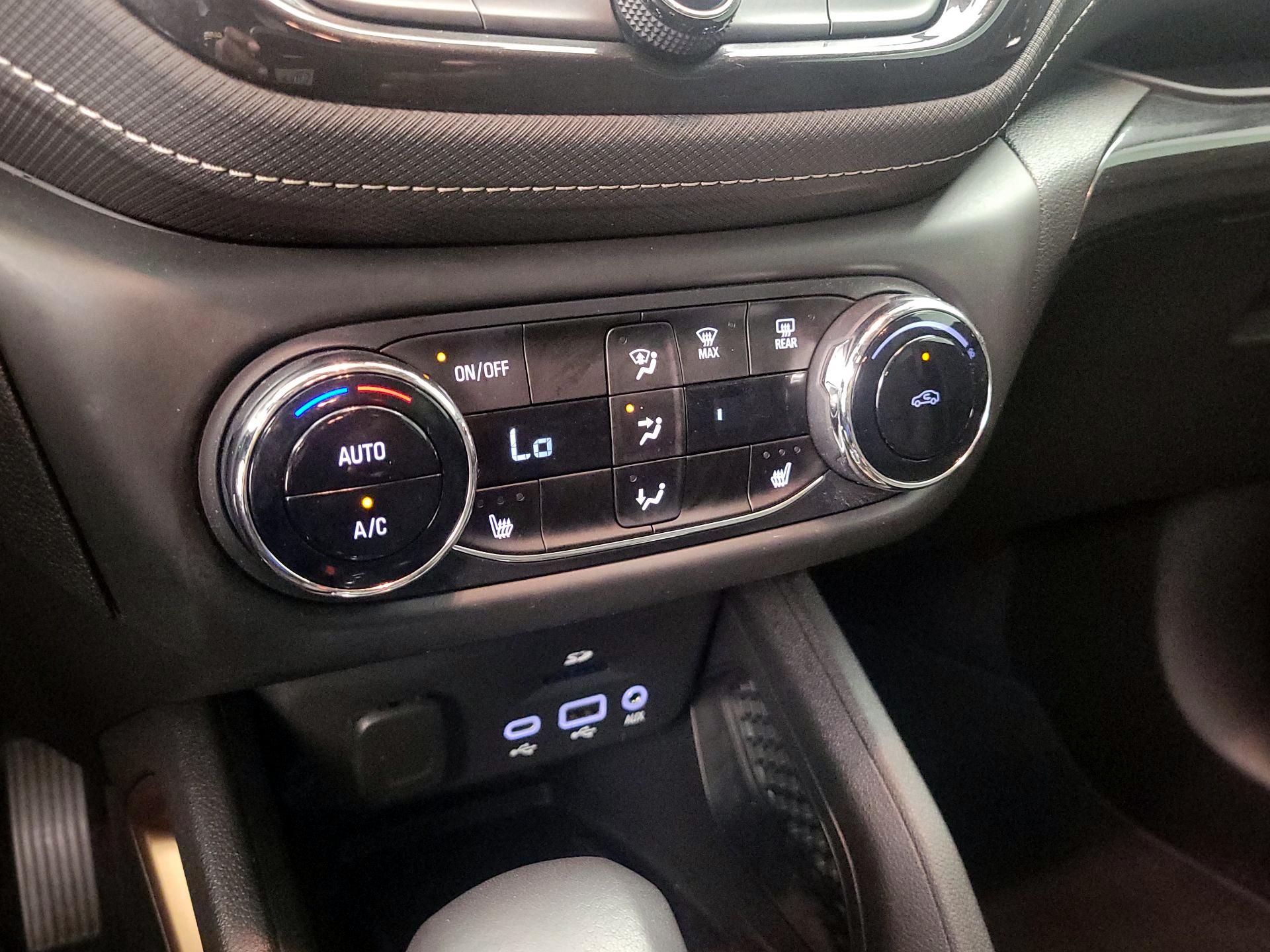 Thumbnail: 2022 Chevrolet TrailBlazer - 16