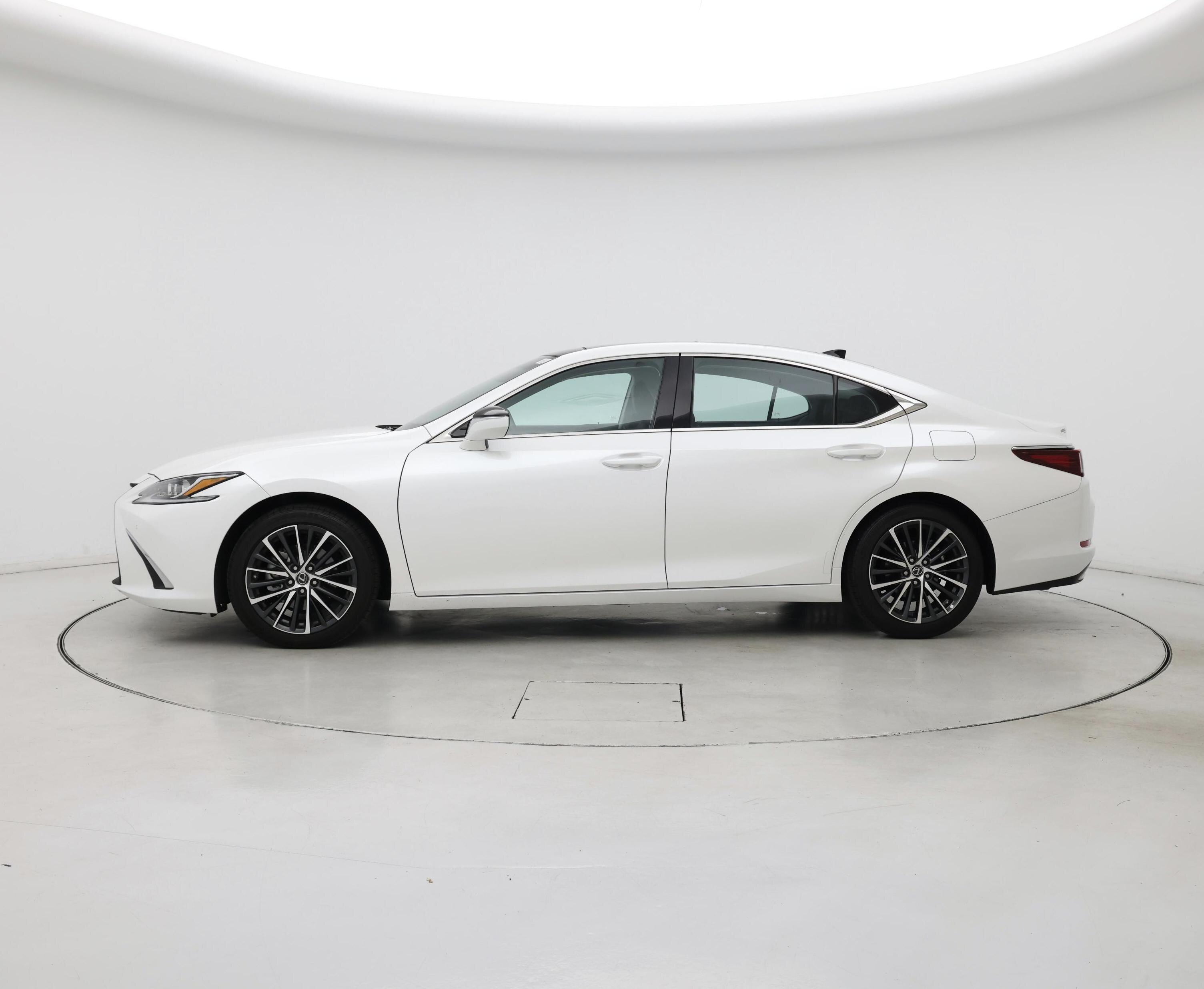 Thumbnail: 2024 Lexus ES - 3