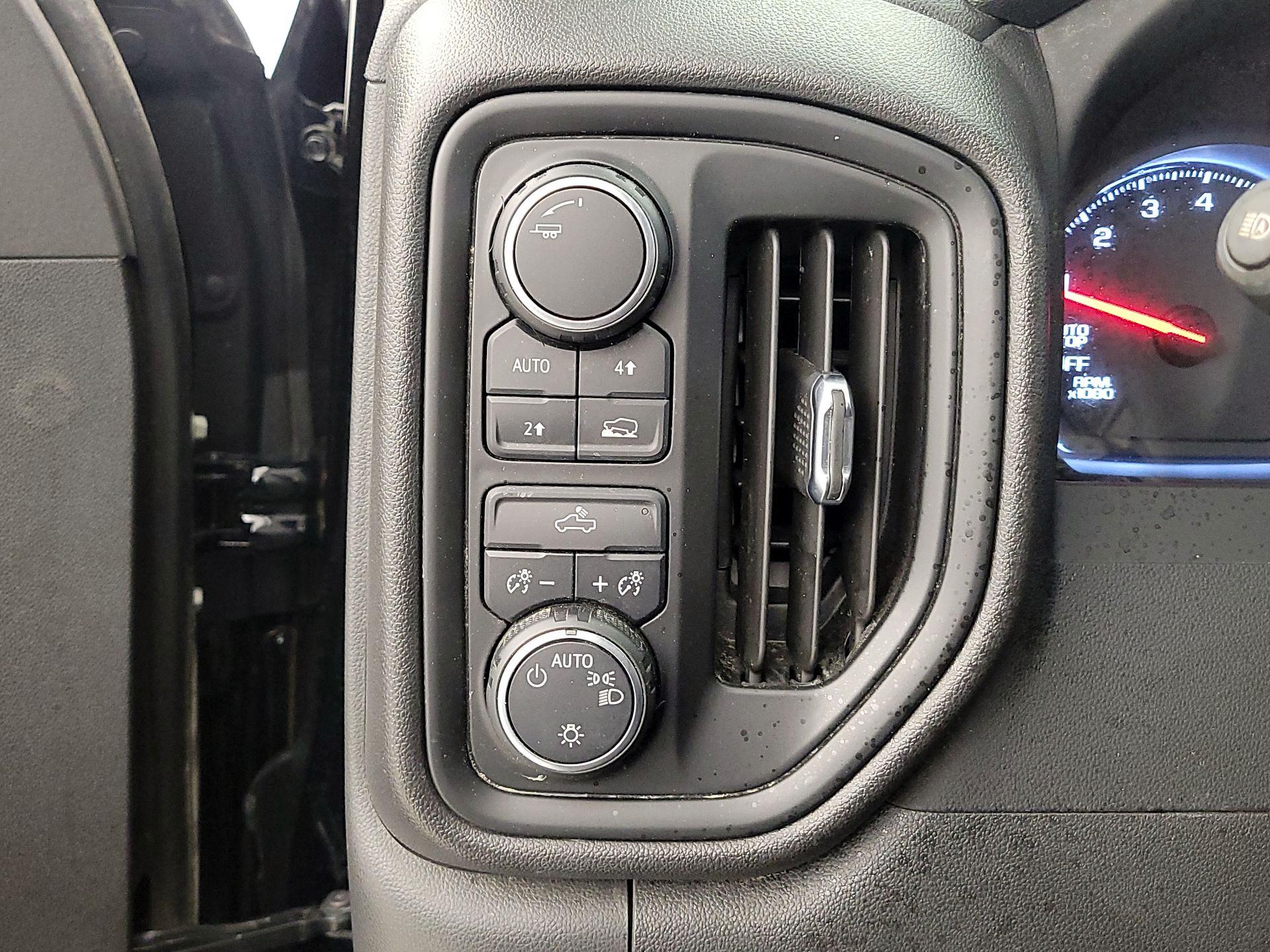 Thumbnail: 2022 Chevrolet Silverado 1500 - 13