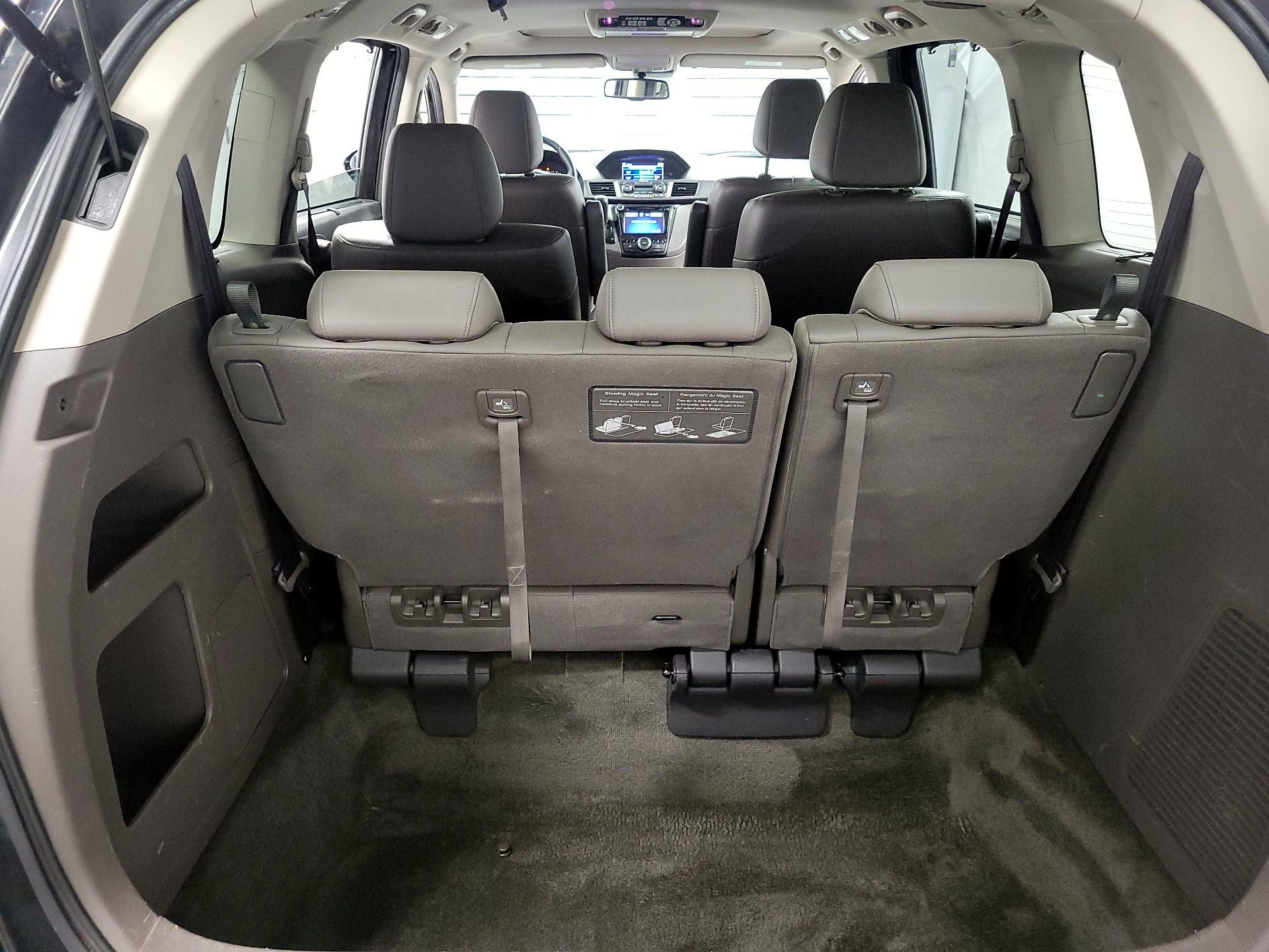 Thumbnail: 2014 Honda Odyssey - 16