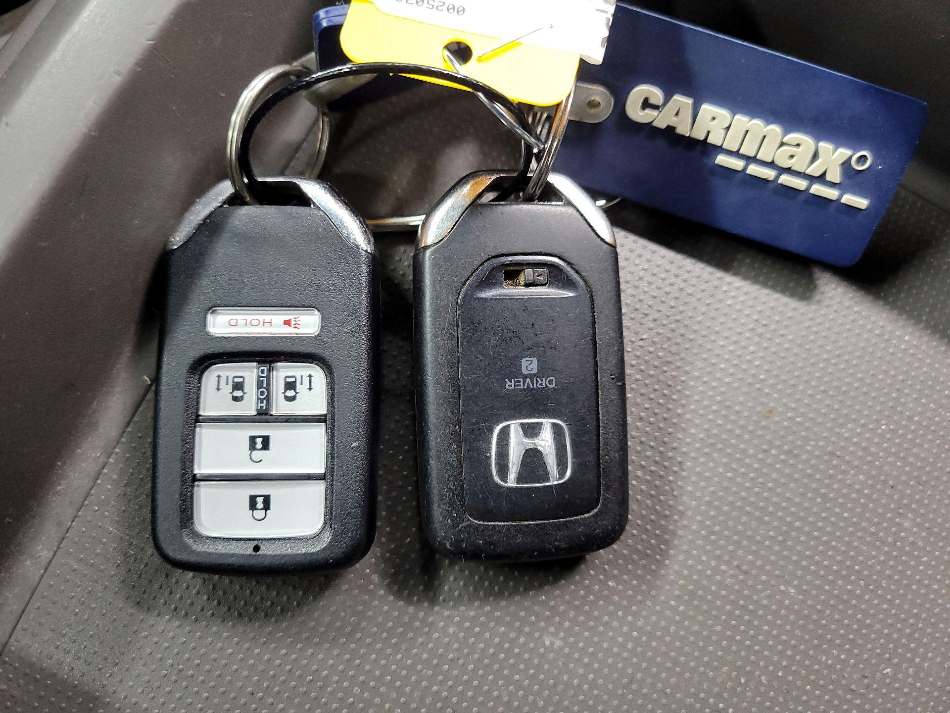 Thumbnail: 2014 Honda Odyssey - 18