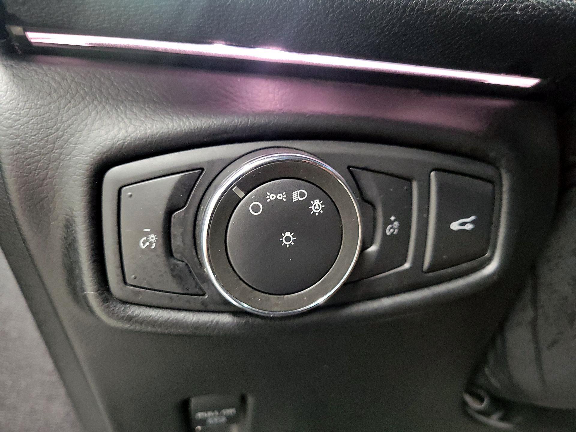 Thumbnail: 2016 Lincoln MKZ - 13