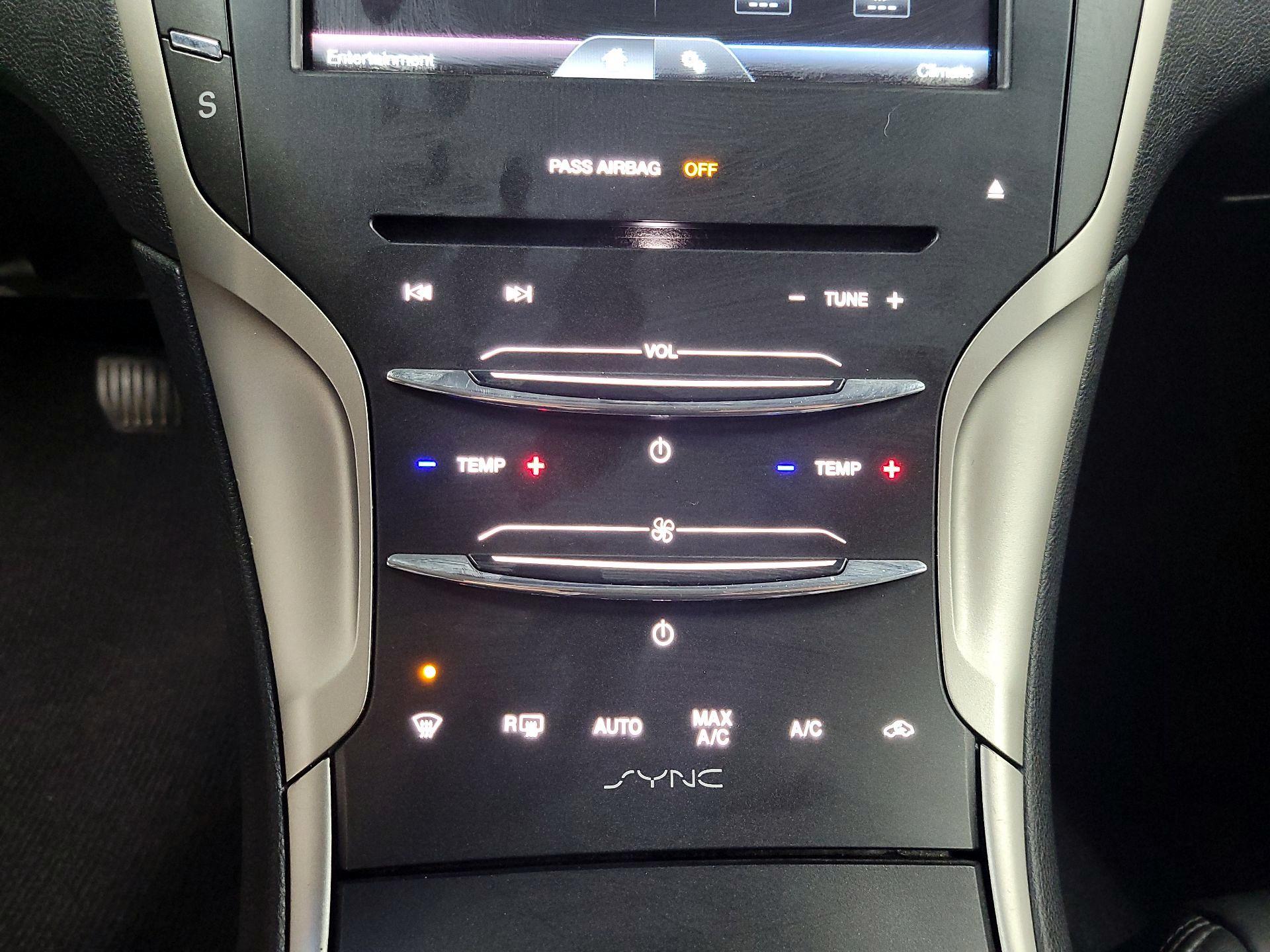 Thumbnail: 2016 Lincoln MKZ - 16