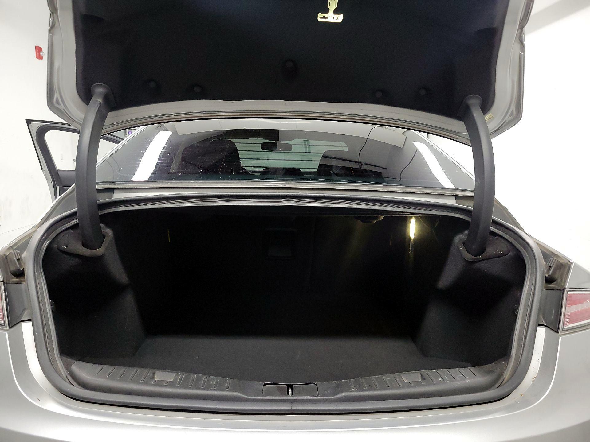 Thumbnail: 2016 Lincoln MKZ - 20