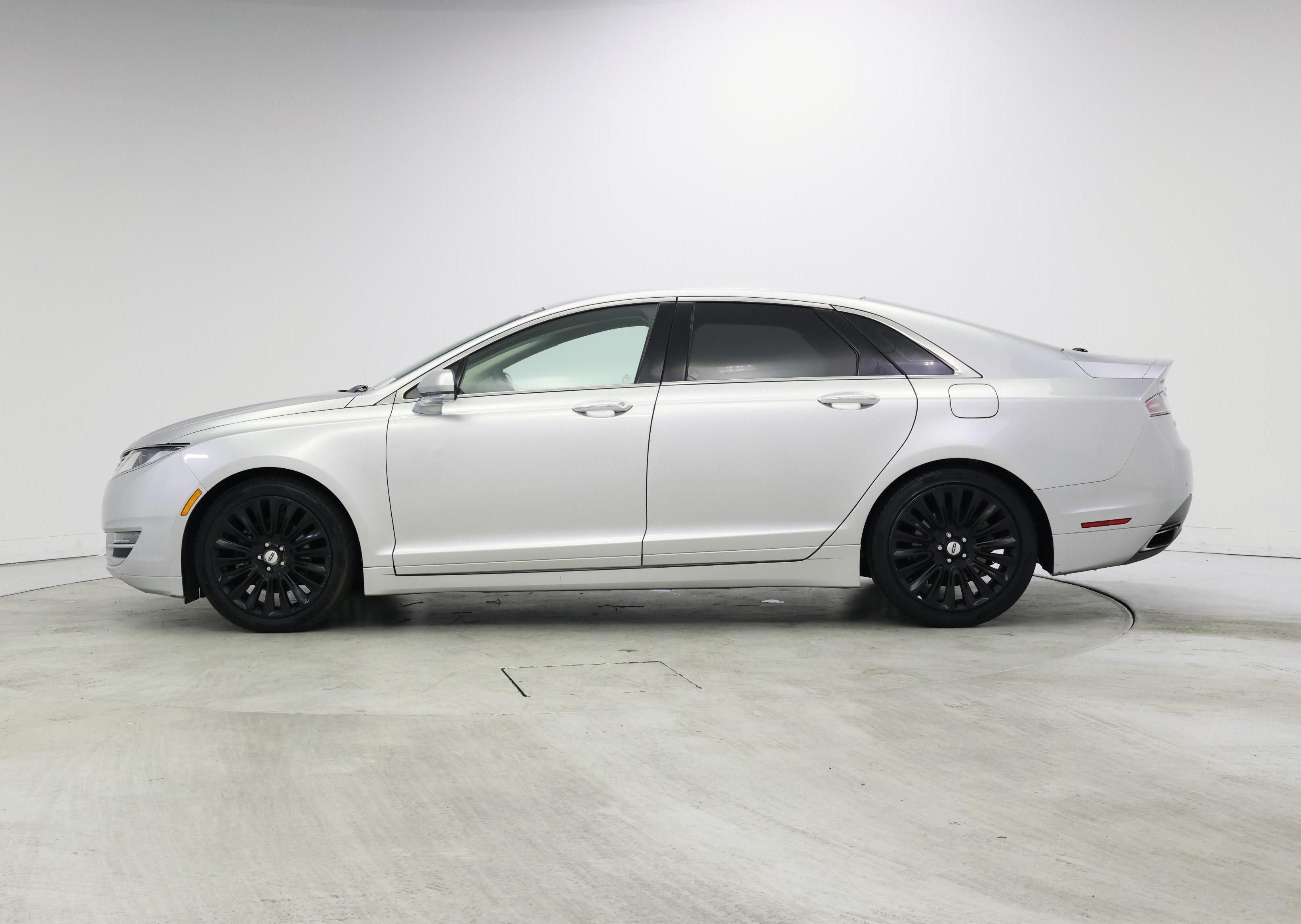 Thumbnail: 2016 Lincoln MKZ - 3