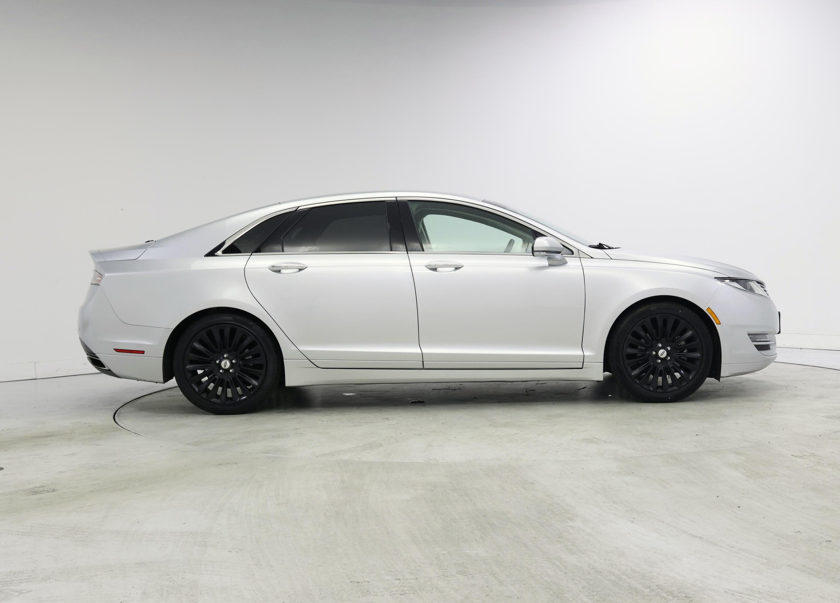 Thumbnail: 2016 Lincoln MKZ - 7