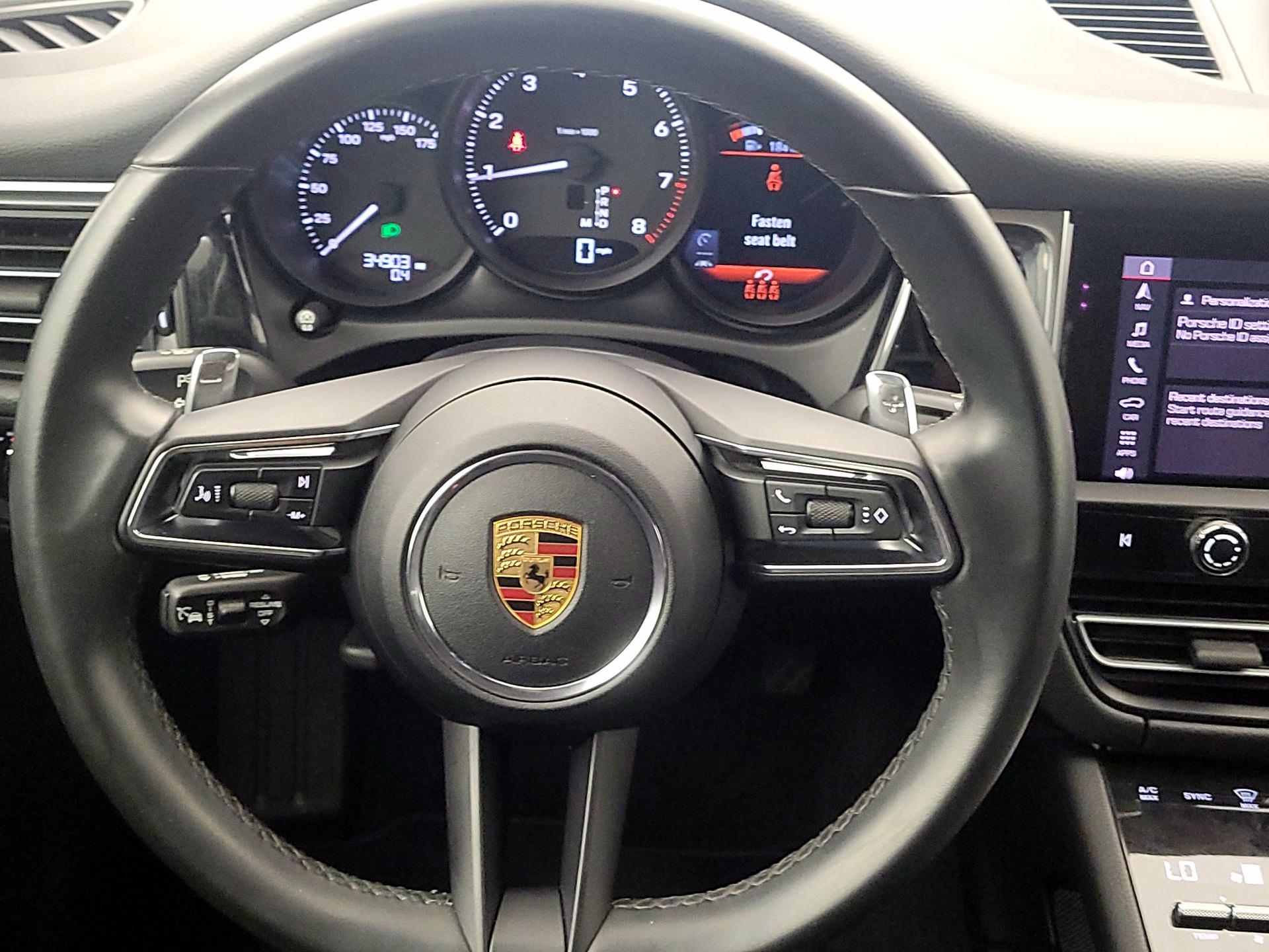Thumbnail: 2022 Porsche Macan - 10