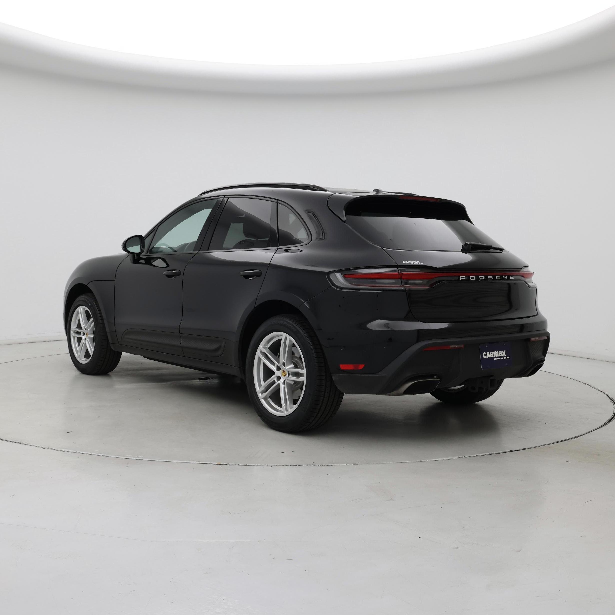 Thumbnail: 2022 Porsche Macan - 2
