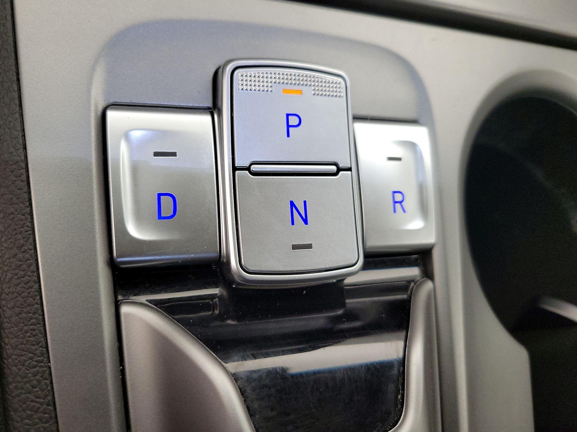 Thumbnail: 2022 Hyundai Kona - 18