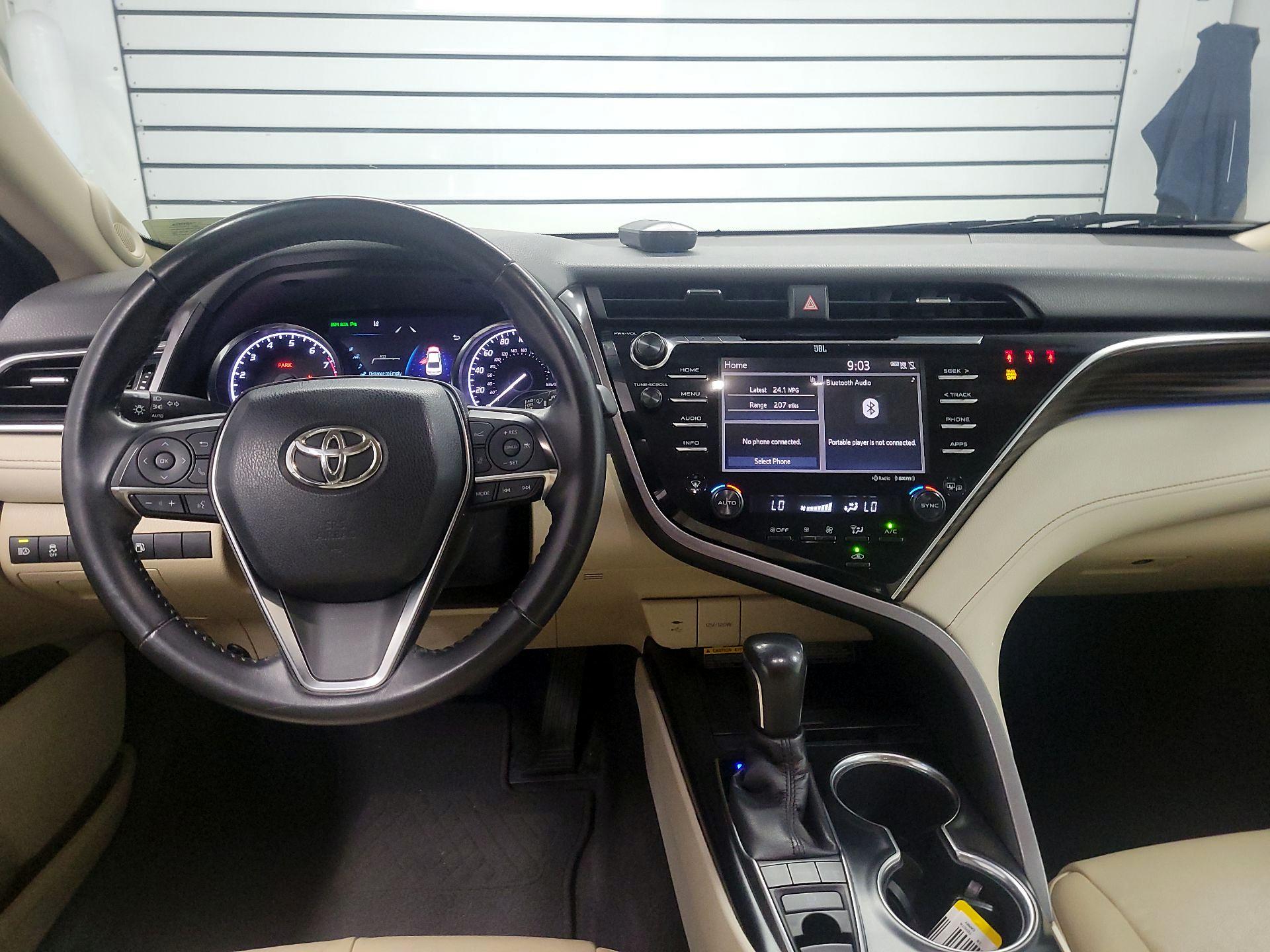 Thumbnail: 2018 Toyota Camry - 9