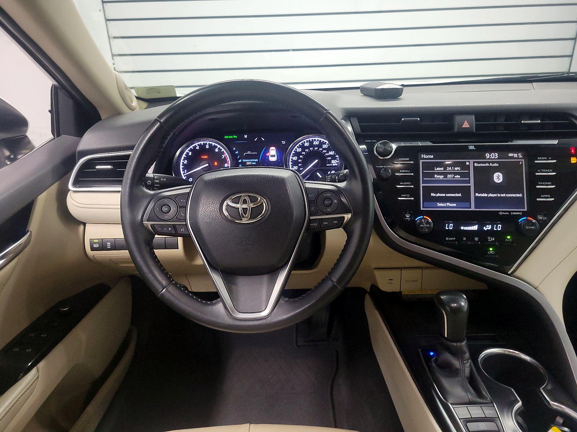 Thumbnail: 2018 Toyota Camry - 10