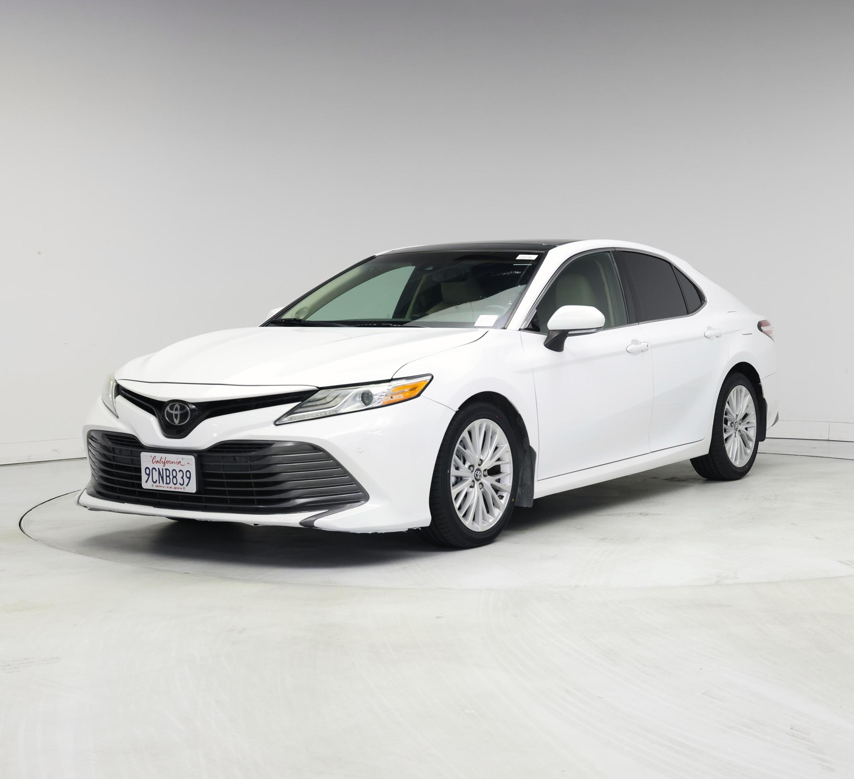 Thumbnail: 2018 Toyota Camry - 4
