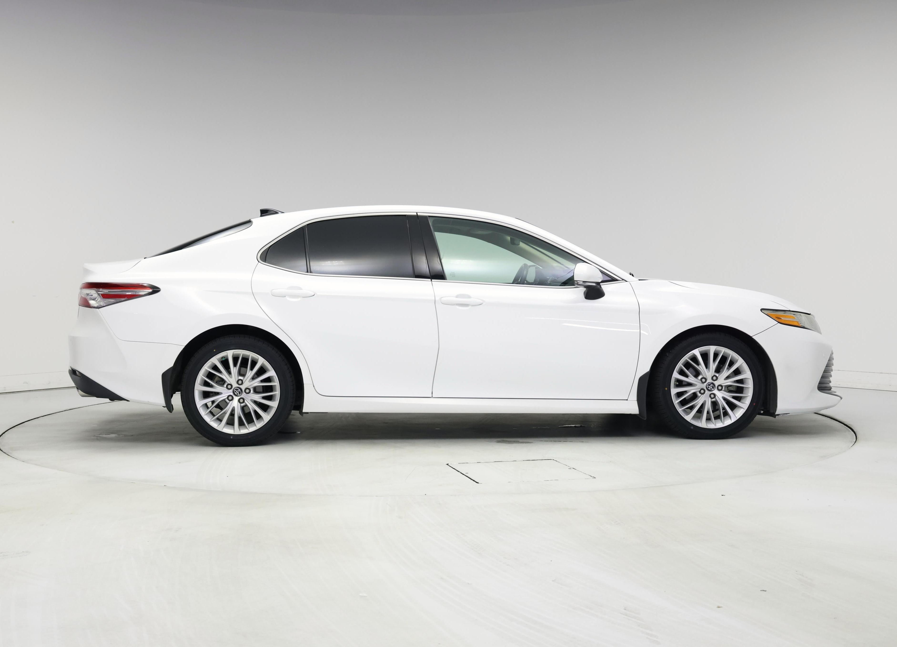 Thumbnail: 2018 Toyota Camry - 7