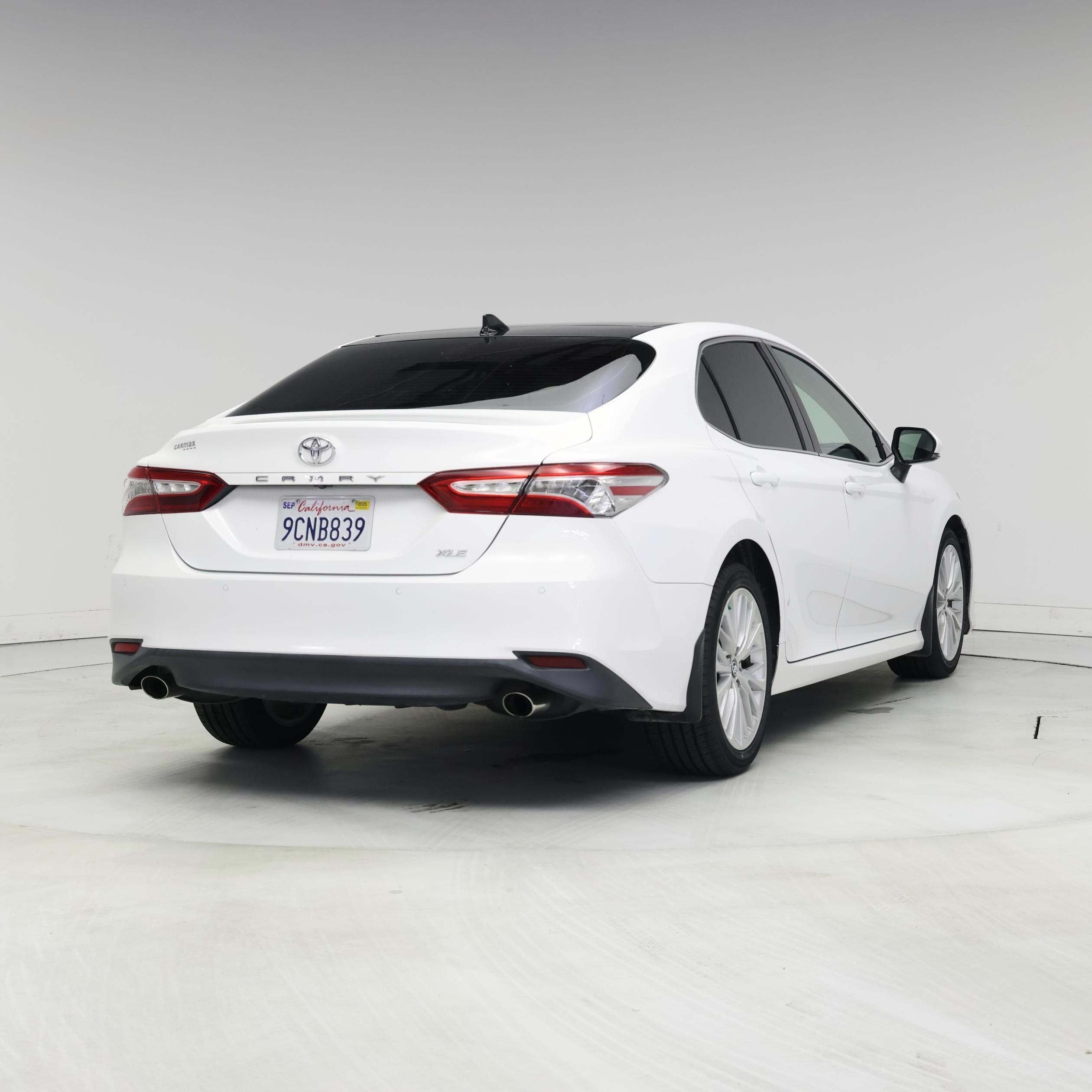 Thumbnail: 2018 Toyota Camry - 8