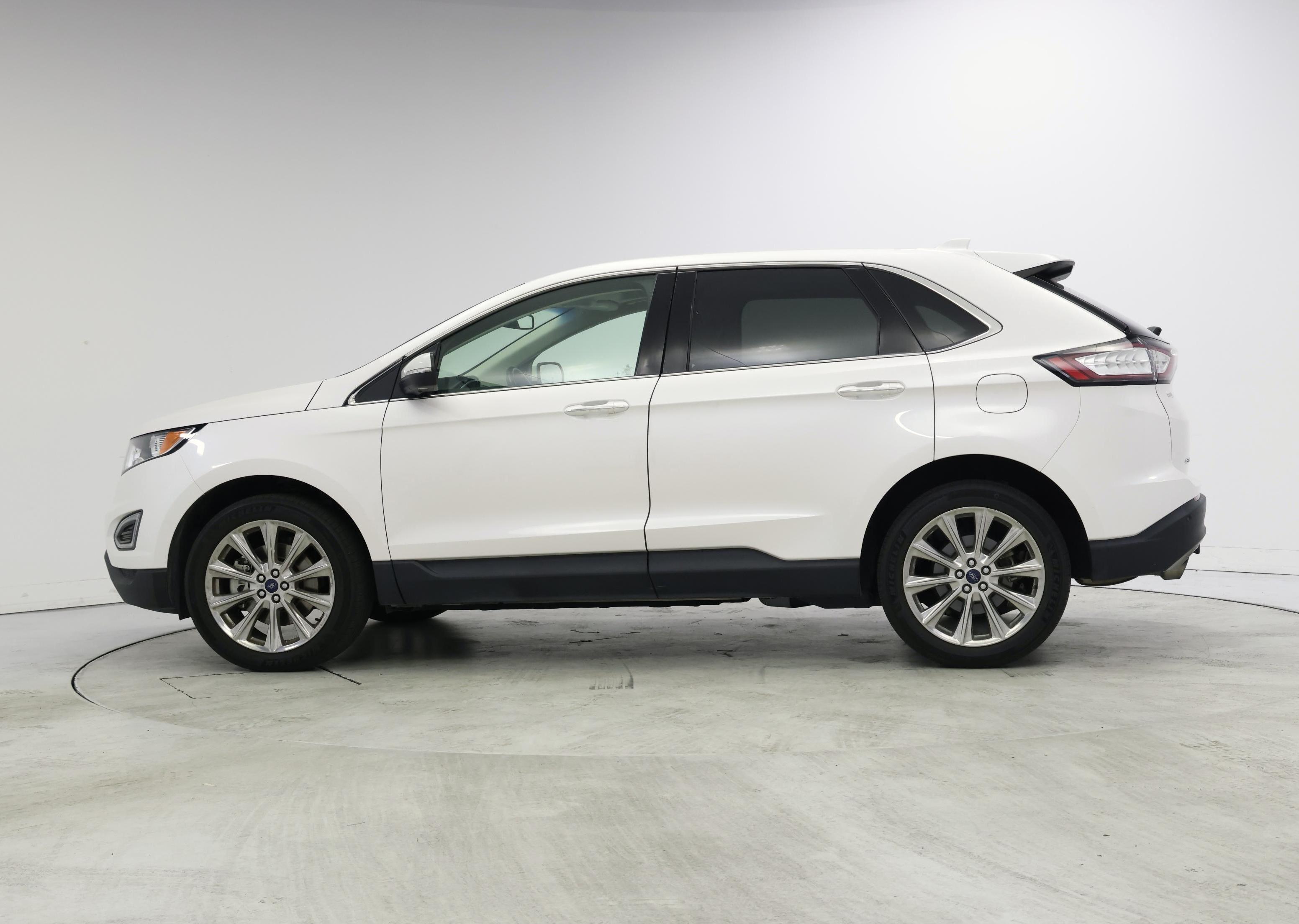Thumbnail: 2017 Ford Edge - 3
