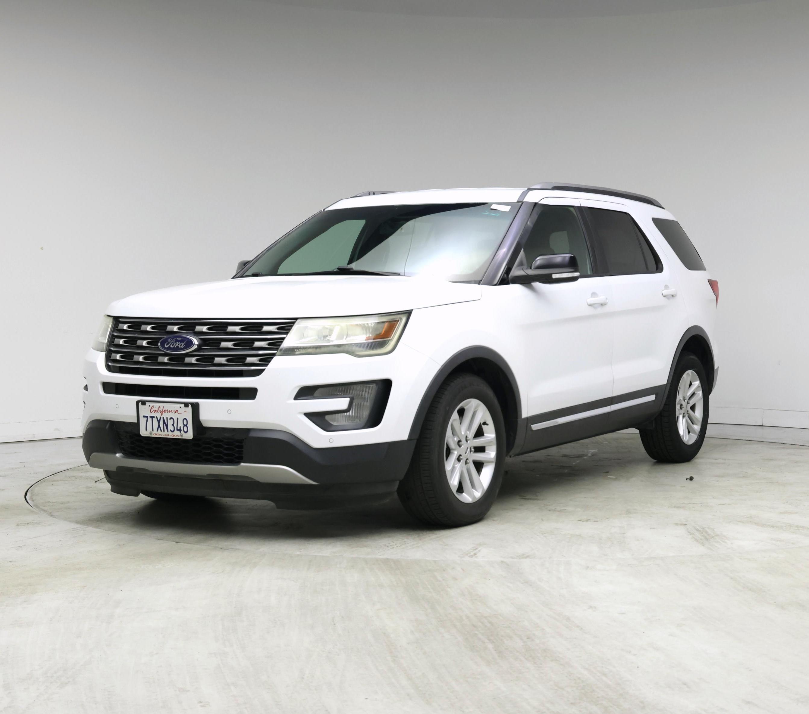 Thumbnail: 2016 Ford Explorer - 4