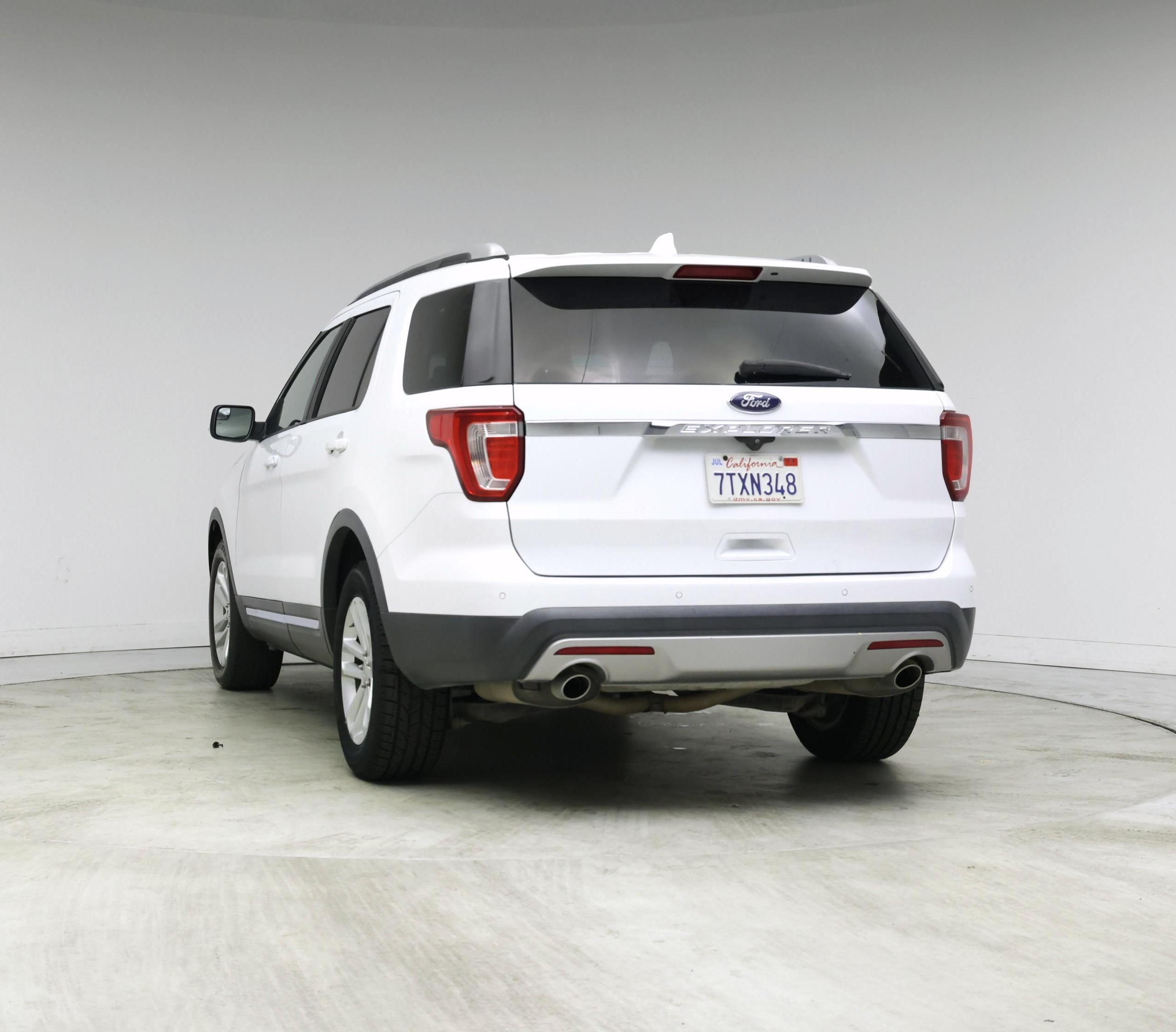 Thumbnail: 2016 Ford Explorer - 6