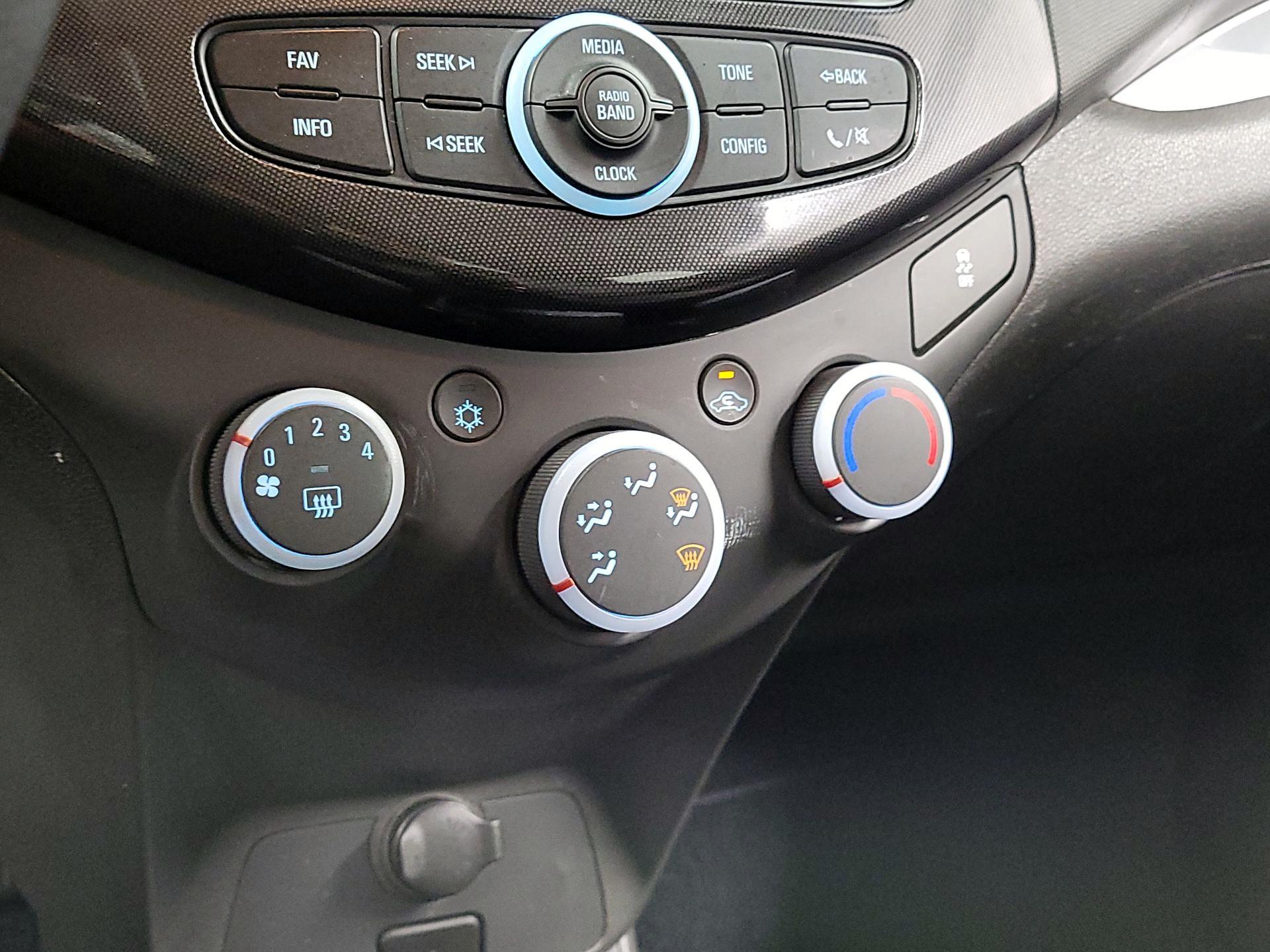 Thumbnail: 2015 Chevrolet Spark - 15