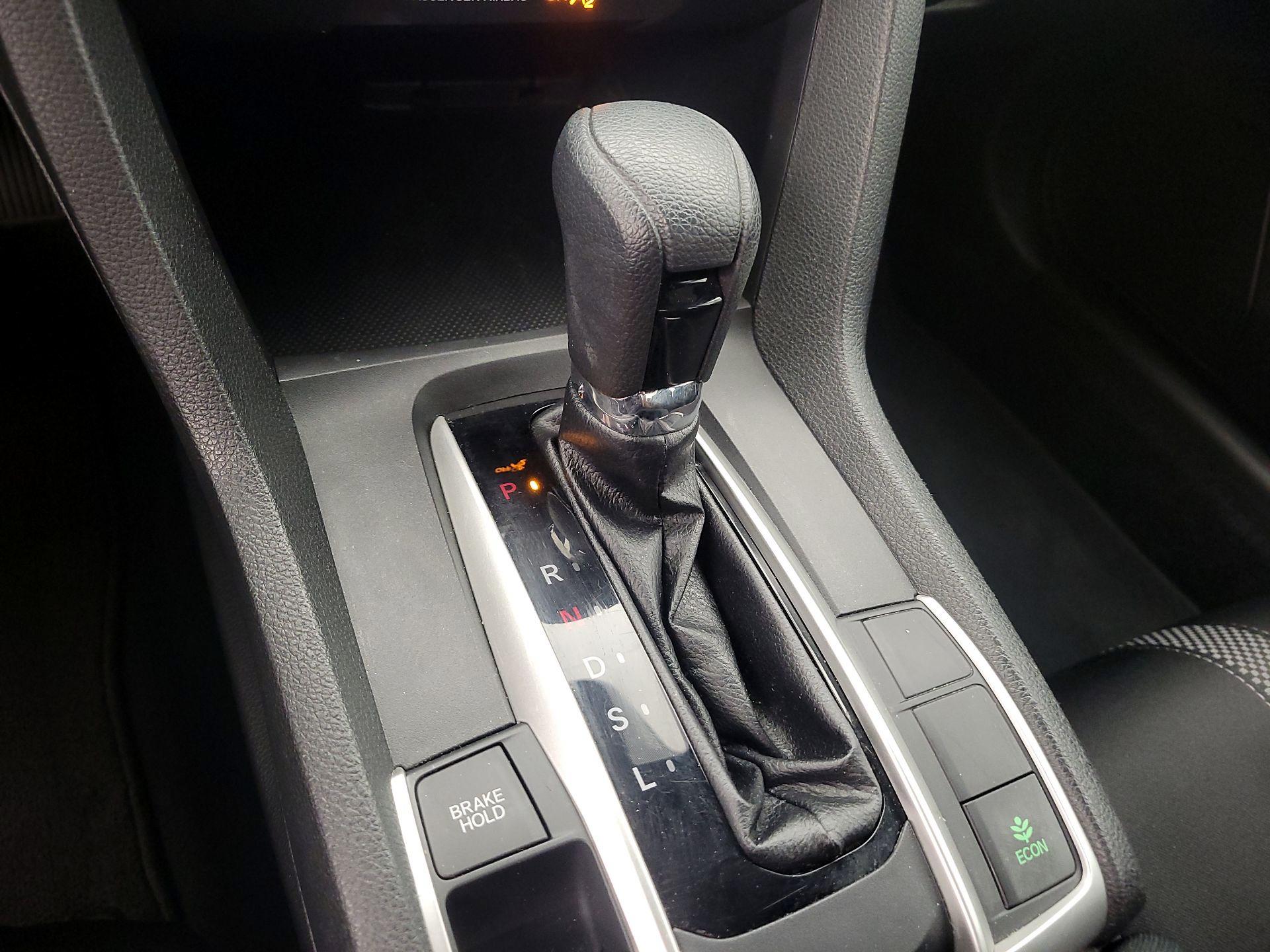 Thumbnail: 2019 Honda Civic - 17
