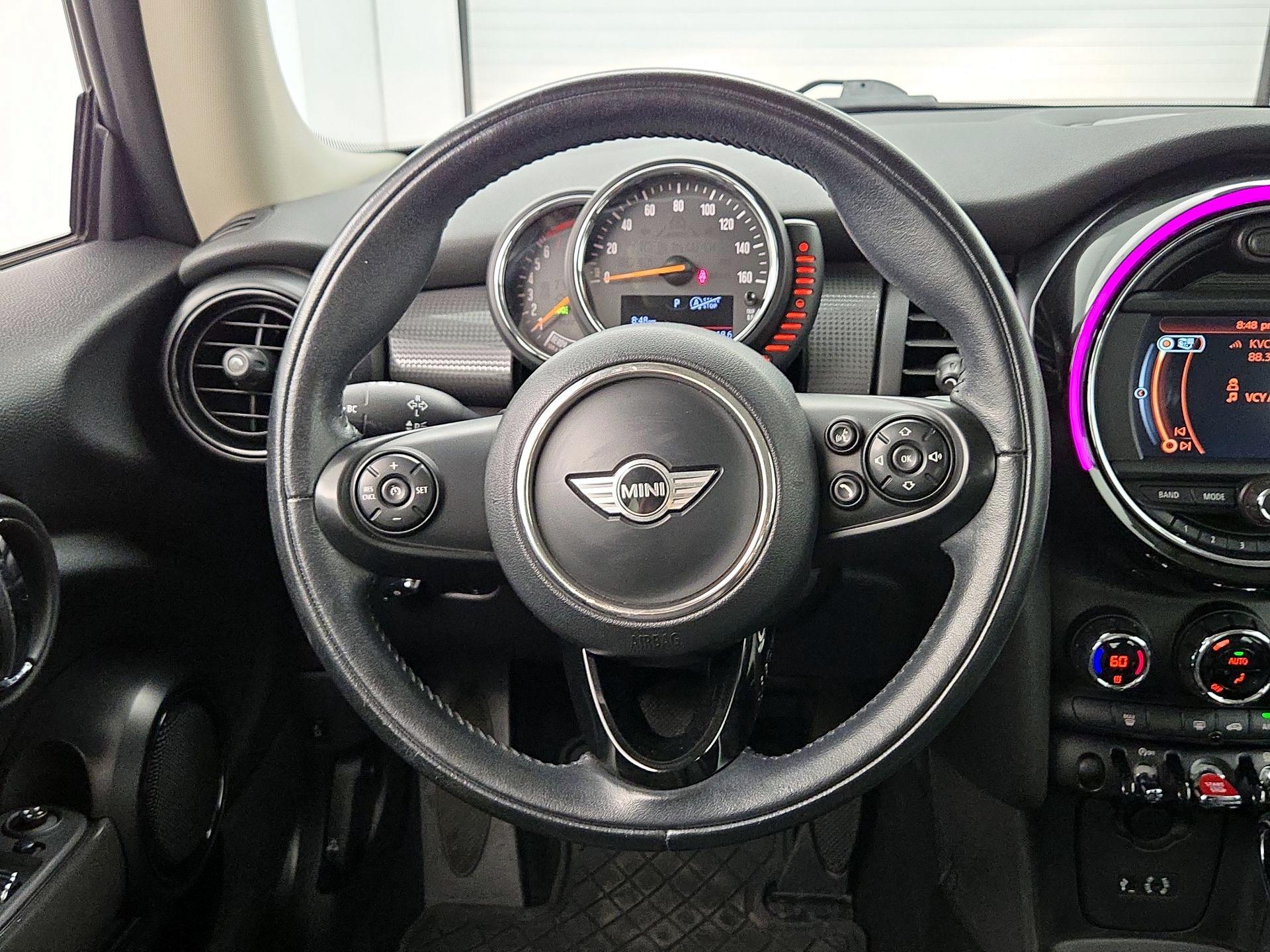 Thumbnail: 2017 MINI Cooper Hardtop - 10