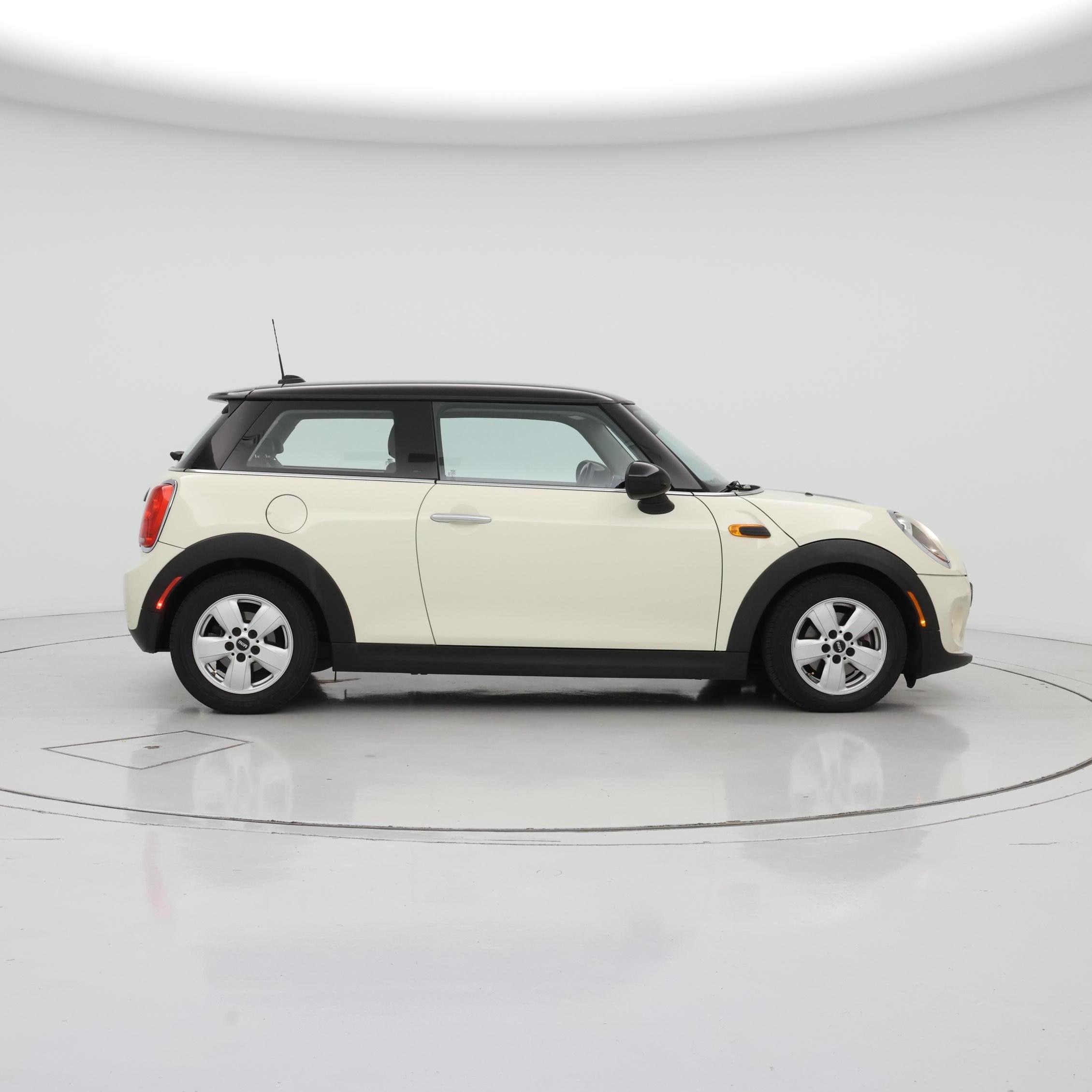 Thumbnail: 2017 MINI Cooper Hardtop - 7