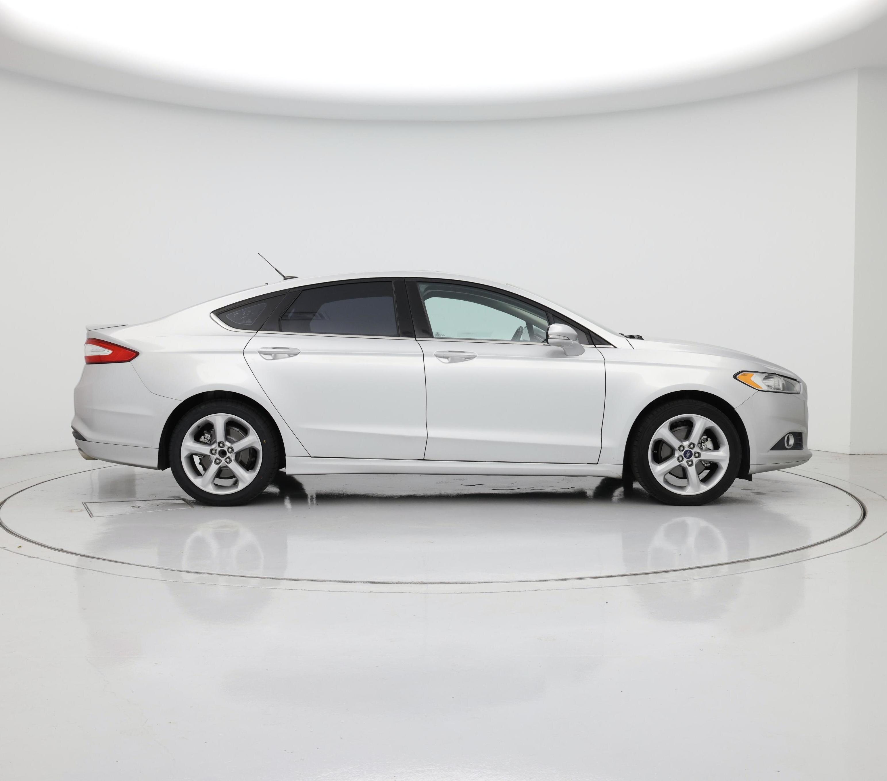 Thumbnail: 2013 Ford Fusion - 7