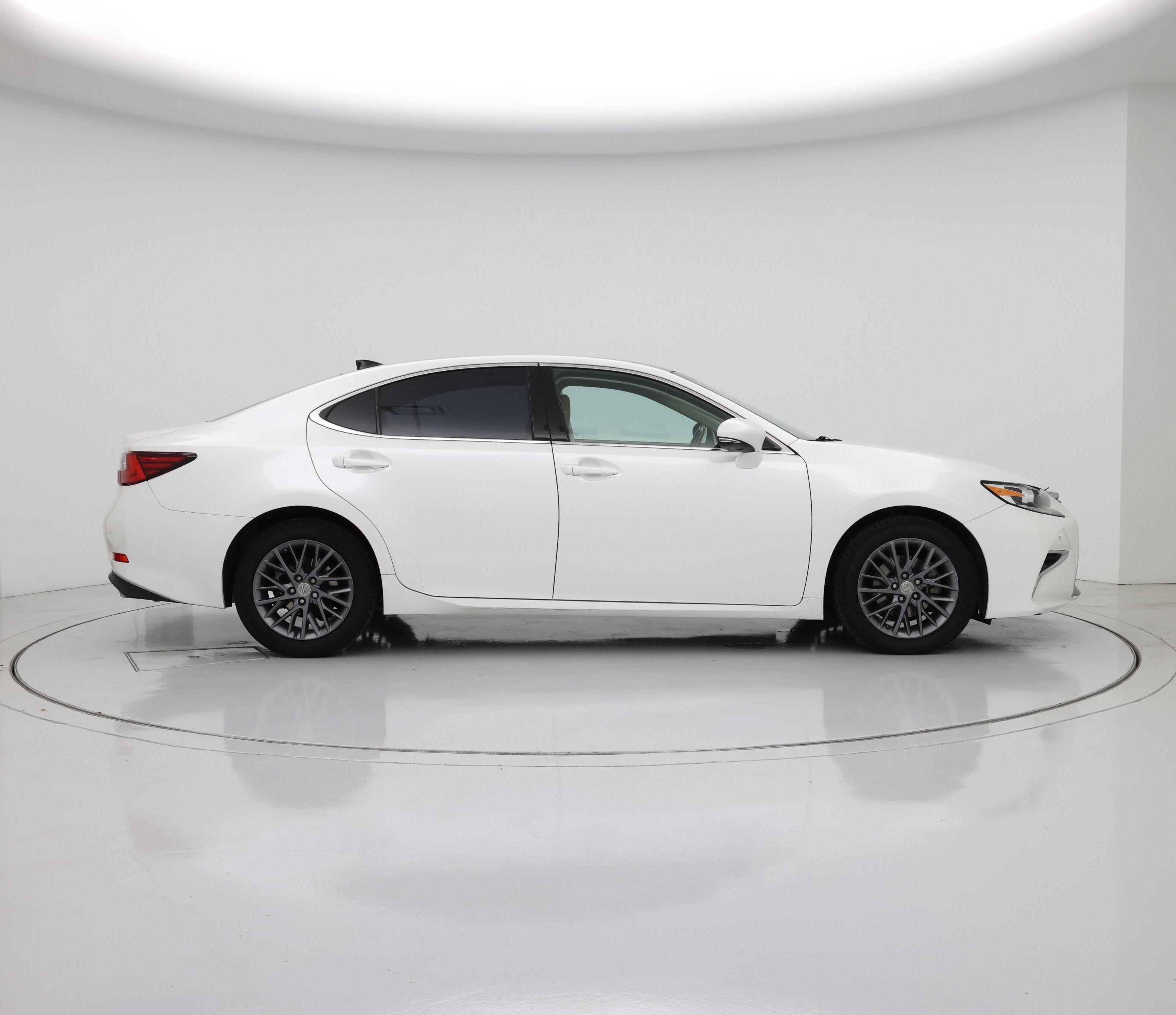 Thumbnail: 2018 Lexus ES - 7