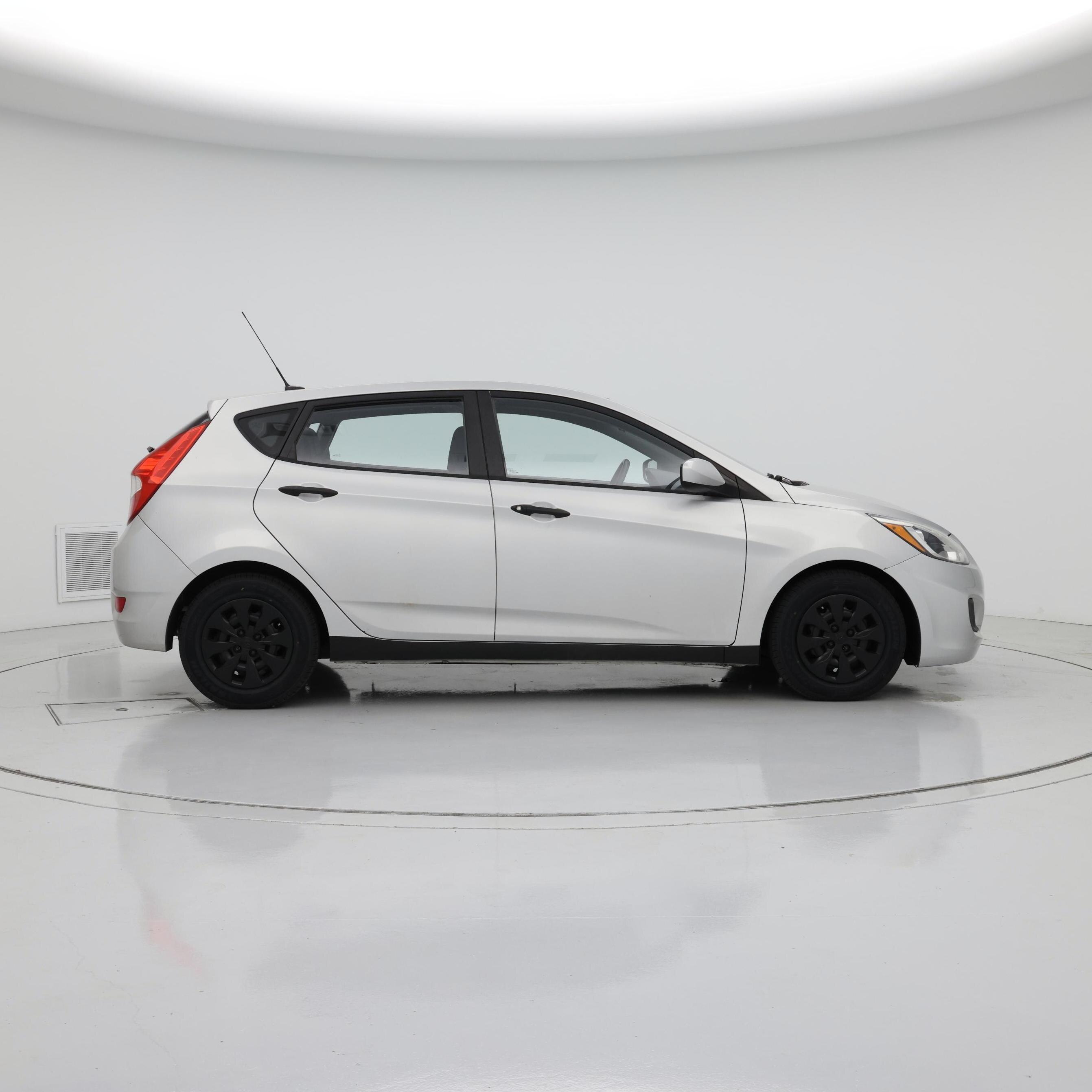 Thumbnail: 2015 Hyundai Accent - 7