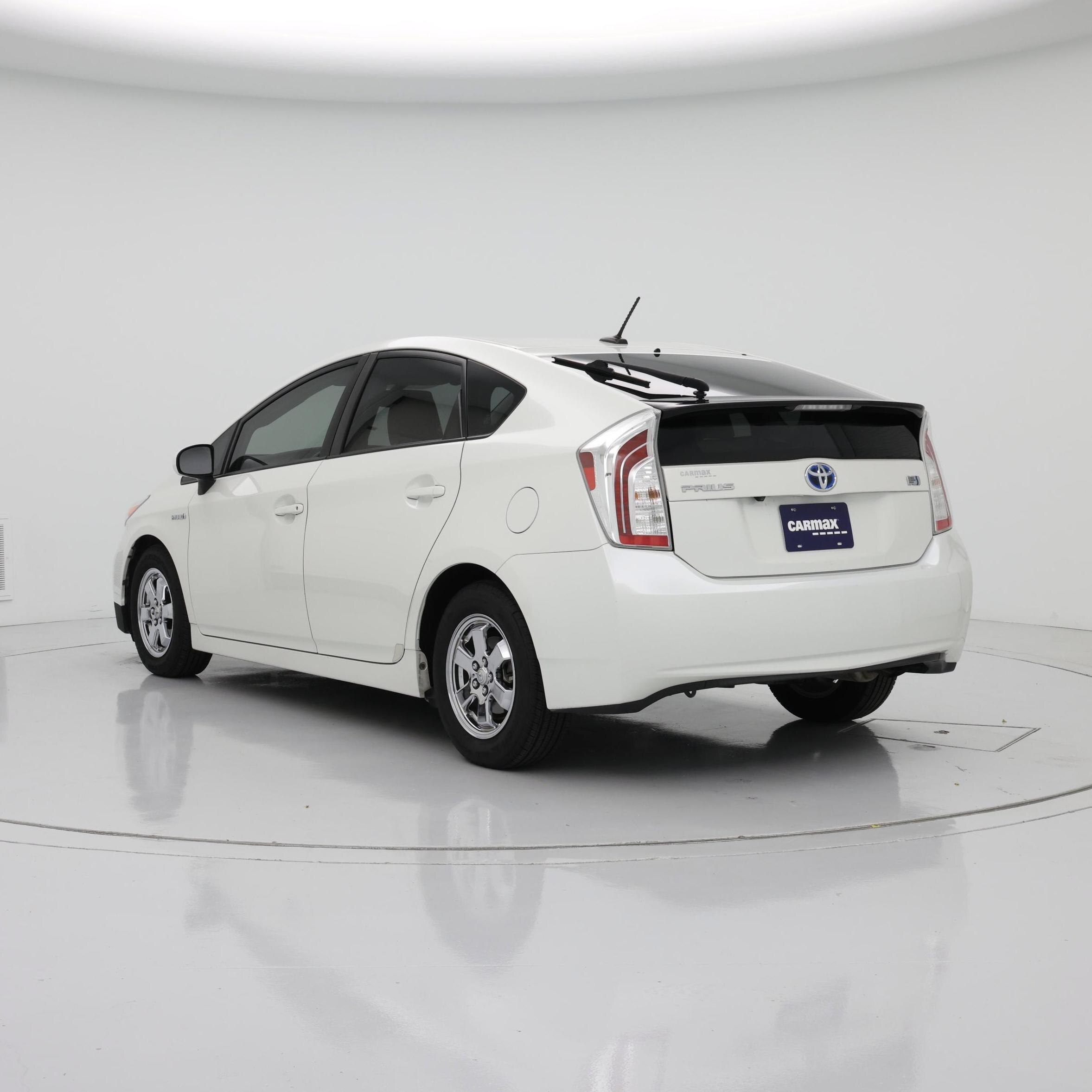 Thumbnail: 2015 Toyota Prius - 2