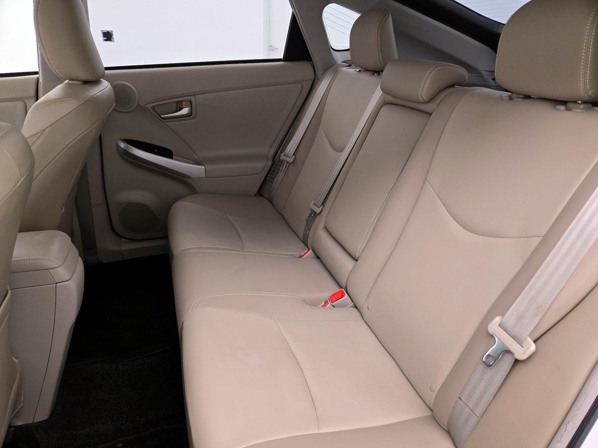 Thumbnail: 2015 Toyota Prius - 20