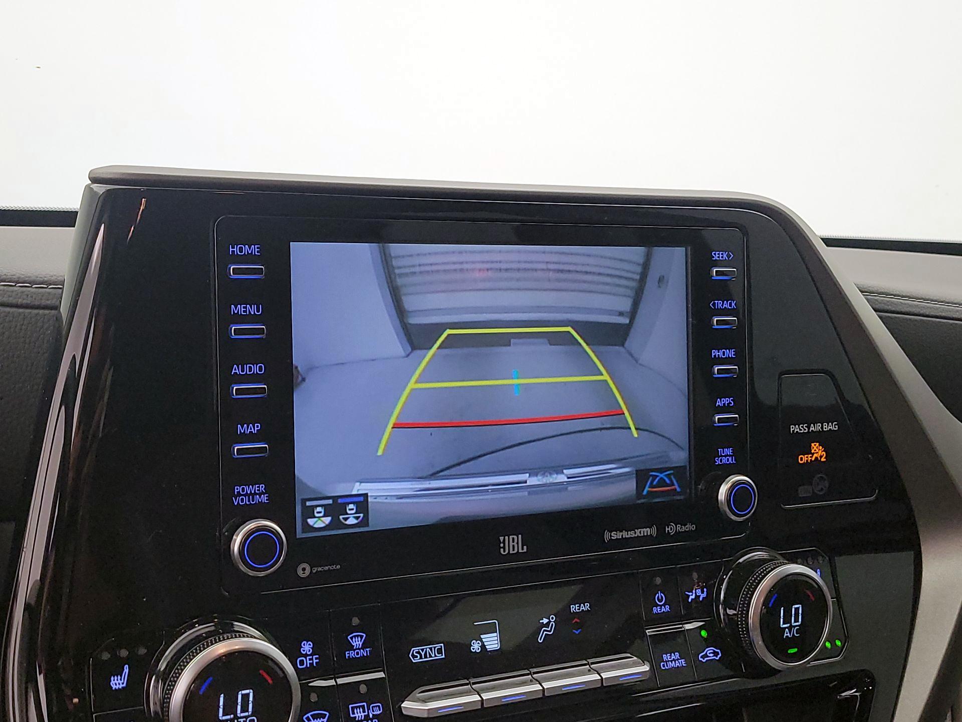 Thumbnail: 2021 Toyota Highlander - 15
