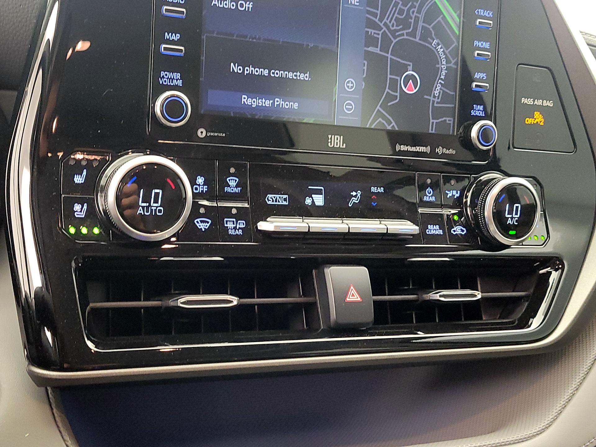 Thumbnail: 2021 Toyota Highlander - 17